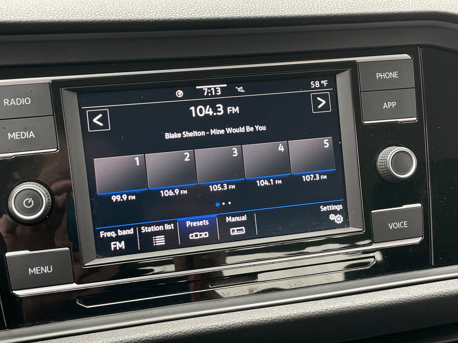 Thumbnail: 2020 Volkswagen Jetta - 4