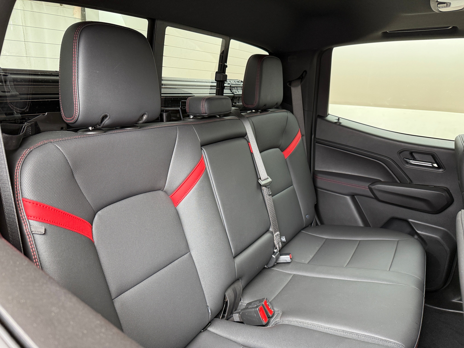 Thumbnail: 2025 Chevrolet Colorado - 6