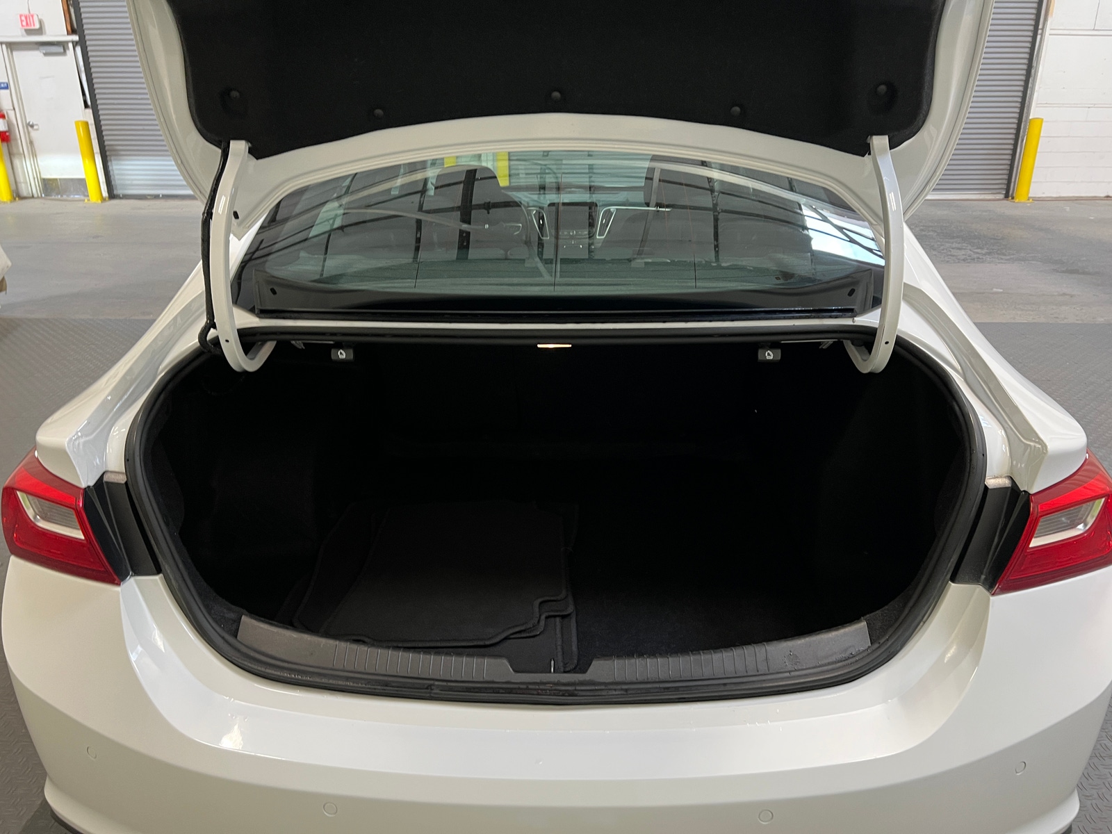 Thumbnail: 2024 Chevrolet Malibu - 7