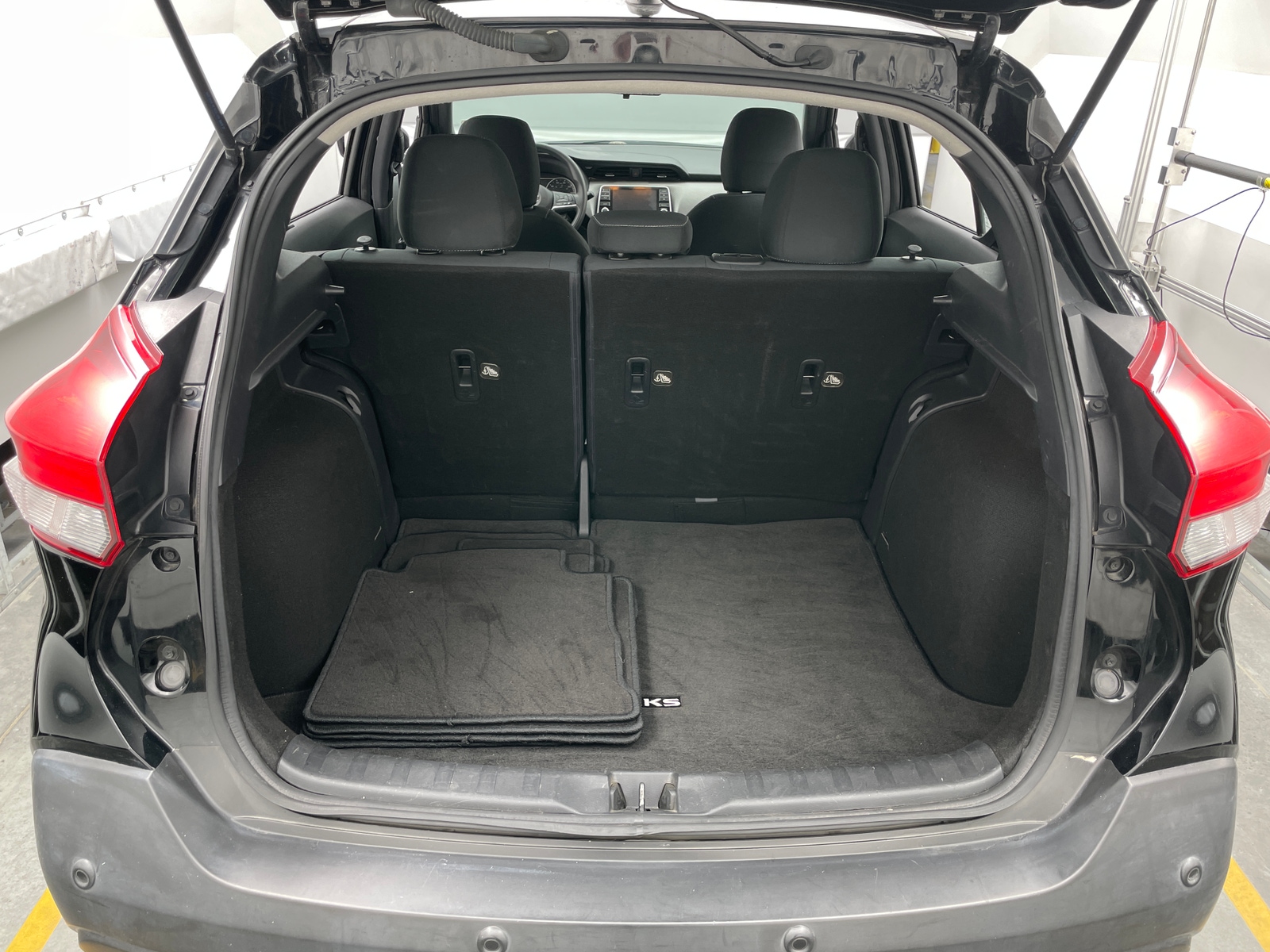 Thumbnail: 2020 Nissan Kicks - 7