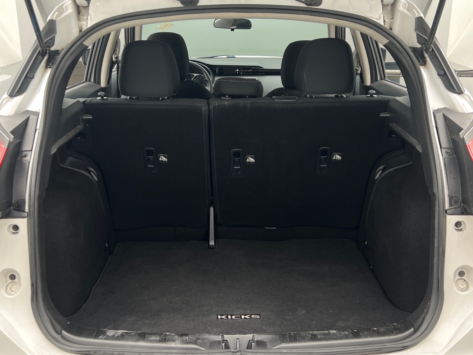 Thumbnail: 2021 Nissan Kicks - 7