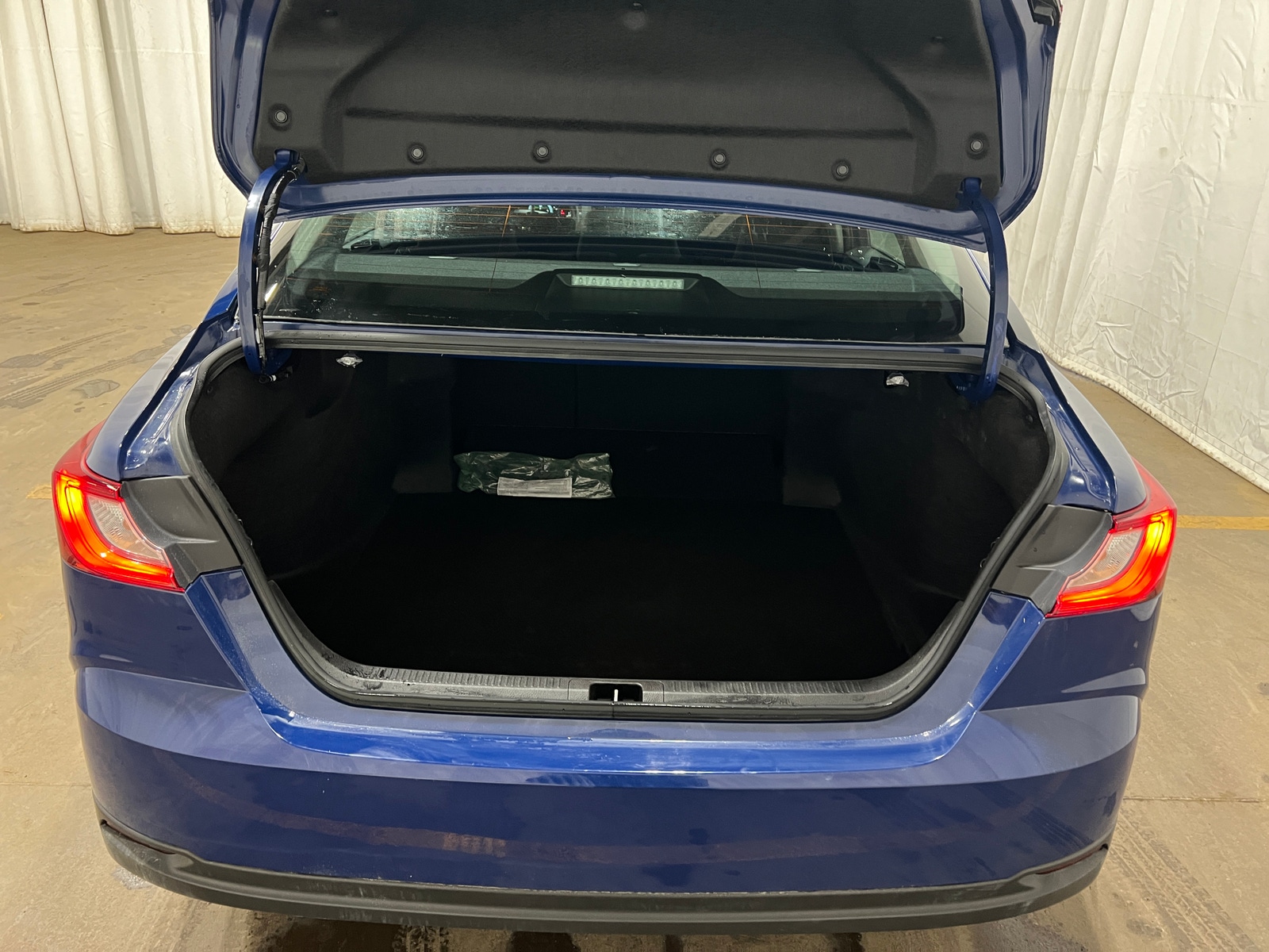 Thumbnail: 2025 Toyota Camry - 7