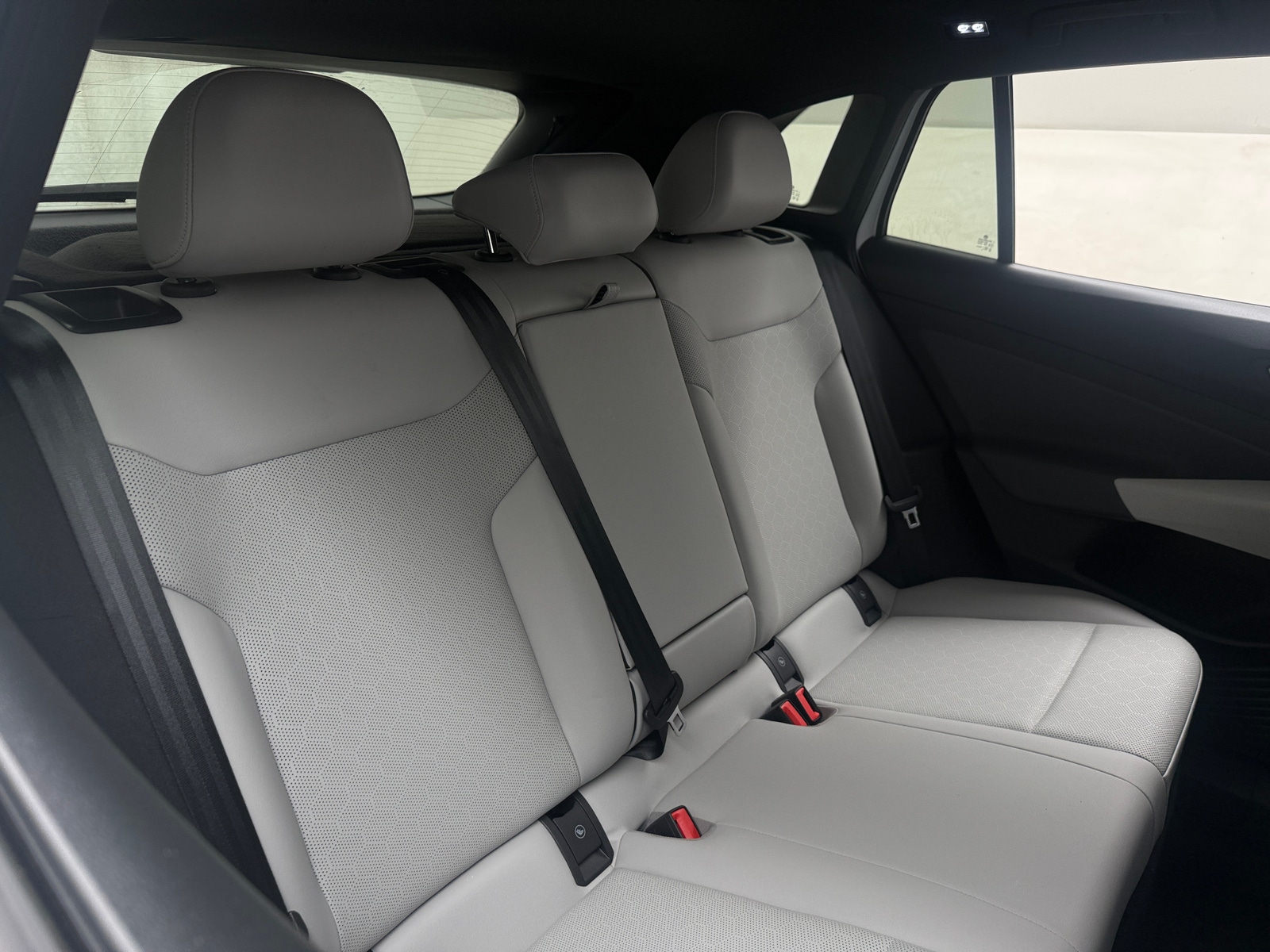 Thumbnail: 2021 Volkswagen ID.4 - 5