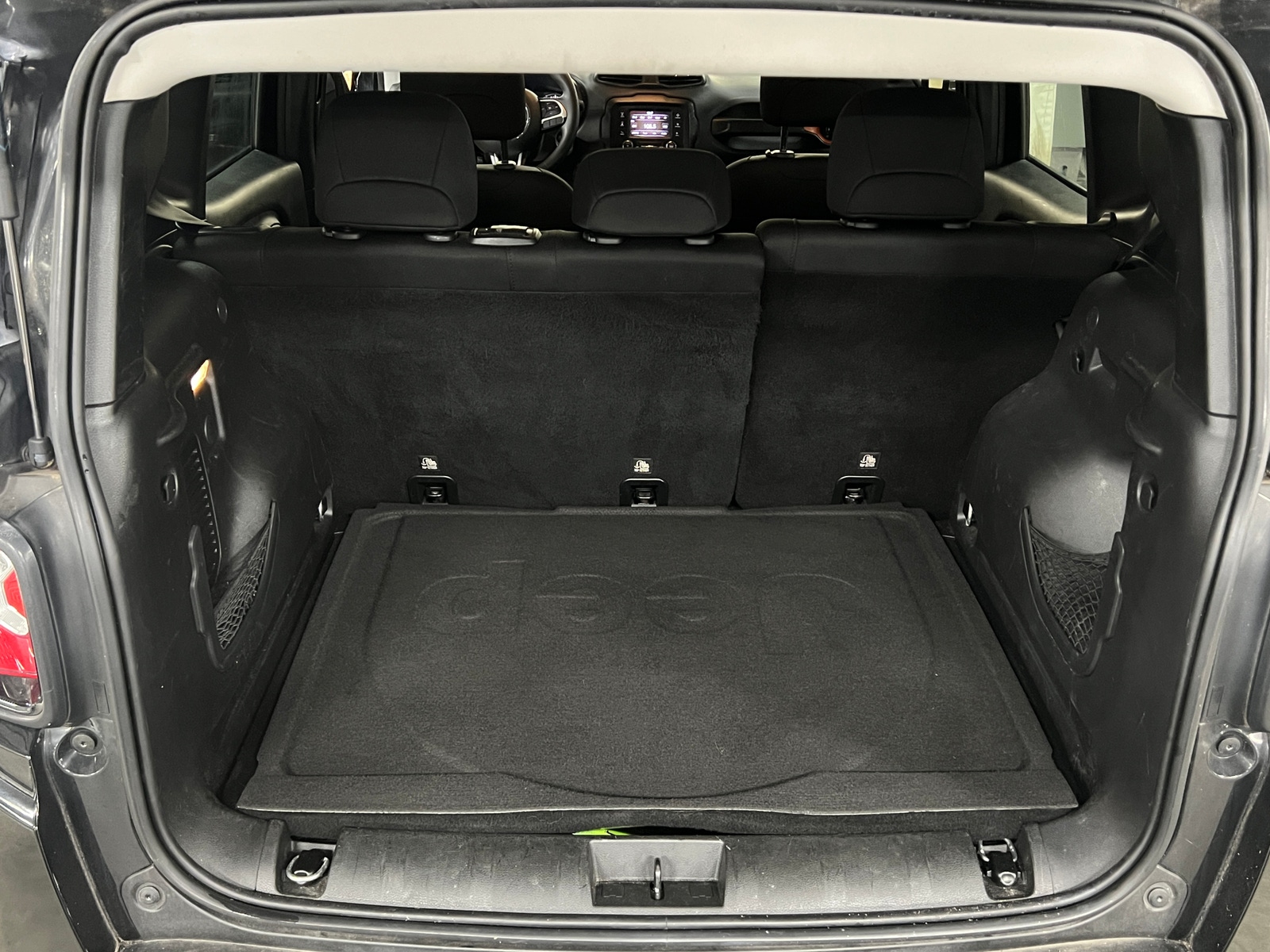 Thumbnail: 2020 Jeep Renegade - 7