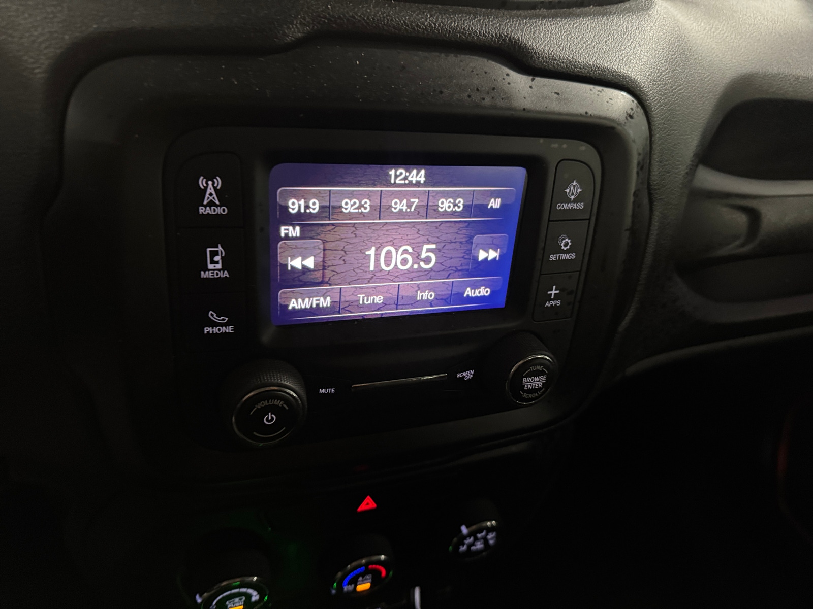 Thumbnail: 2020 Jeep Renegade - 4