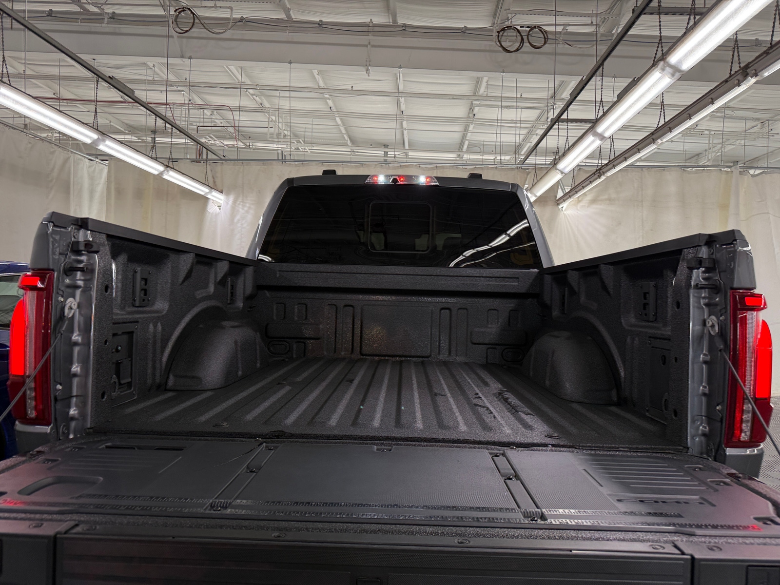 Thumbnail: 2025 Ford Econoline - 6