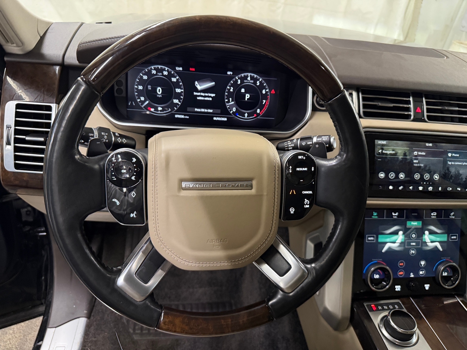 Thumbnail: 2018 Land Rover Range Rover - 4