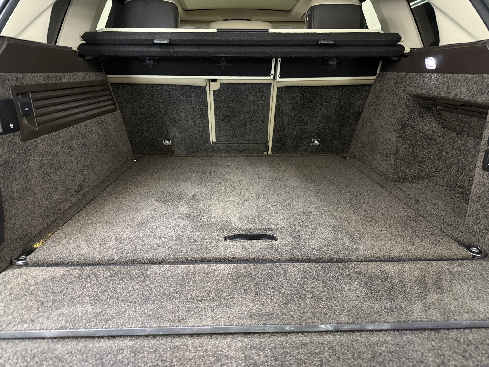 Thumbnail: 2018 Land Rover Range Rover - 6