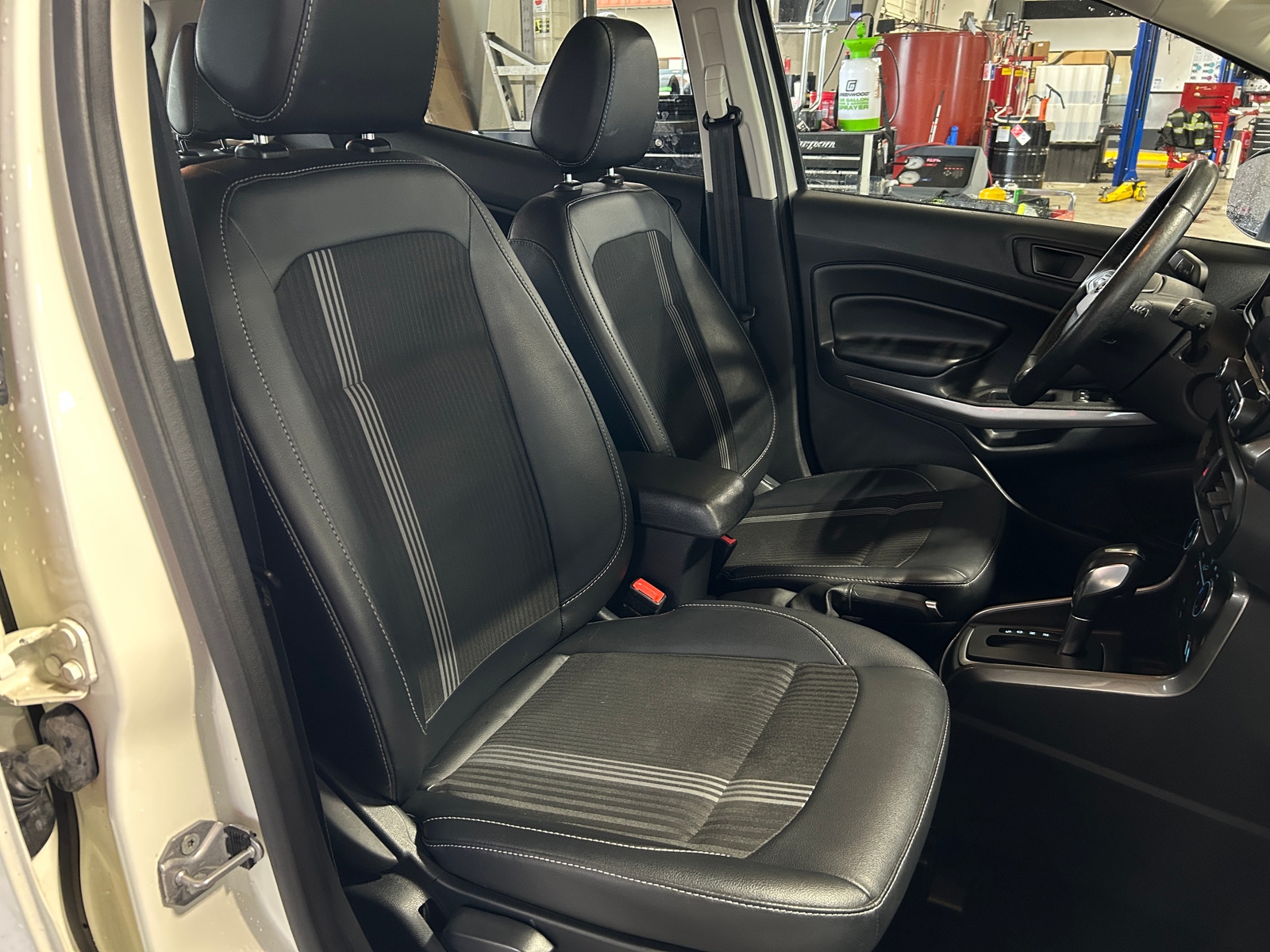 Thumbnail: 2020 Ford EcoSport - 2