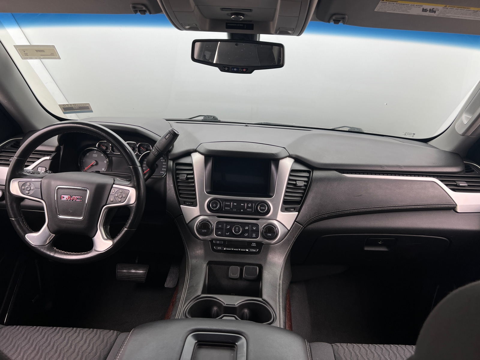 Thumbnail: 2019 GMC Yukon - 3