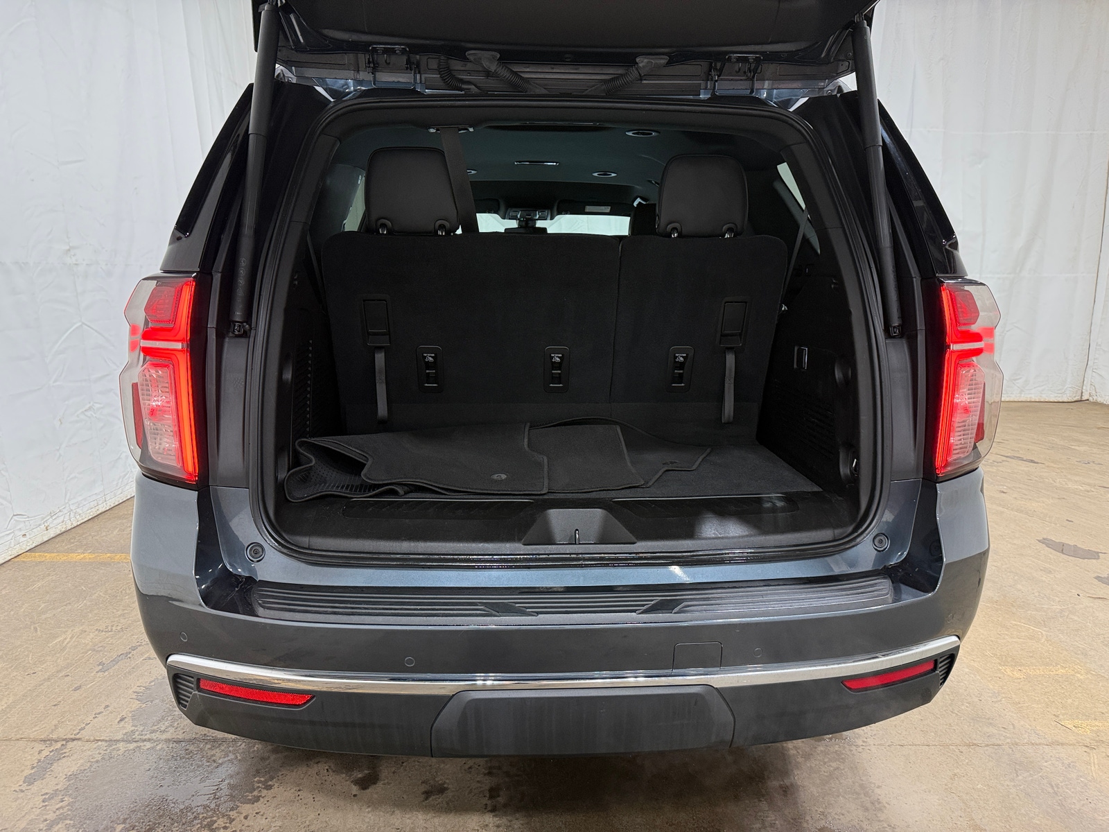 Thumbnail: 2021 Chevrolet Tahoe - 6