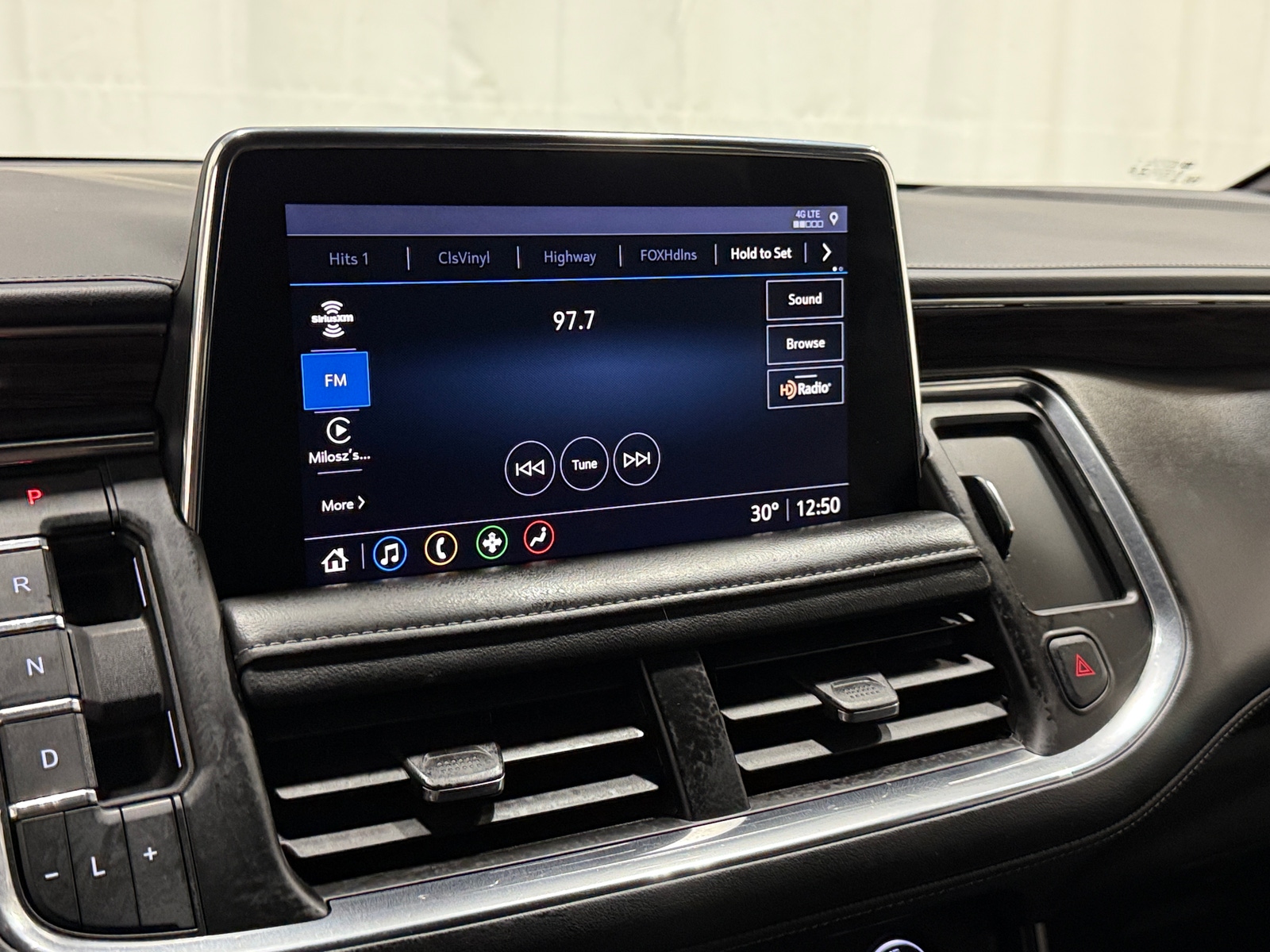 Thumbnail: 2021 Chevrolet Tahoe - 3