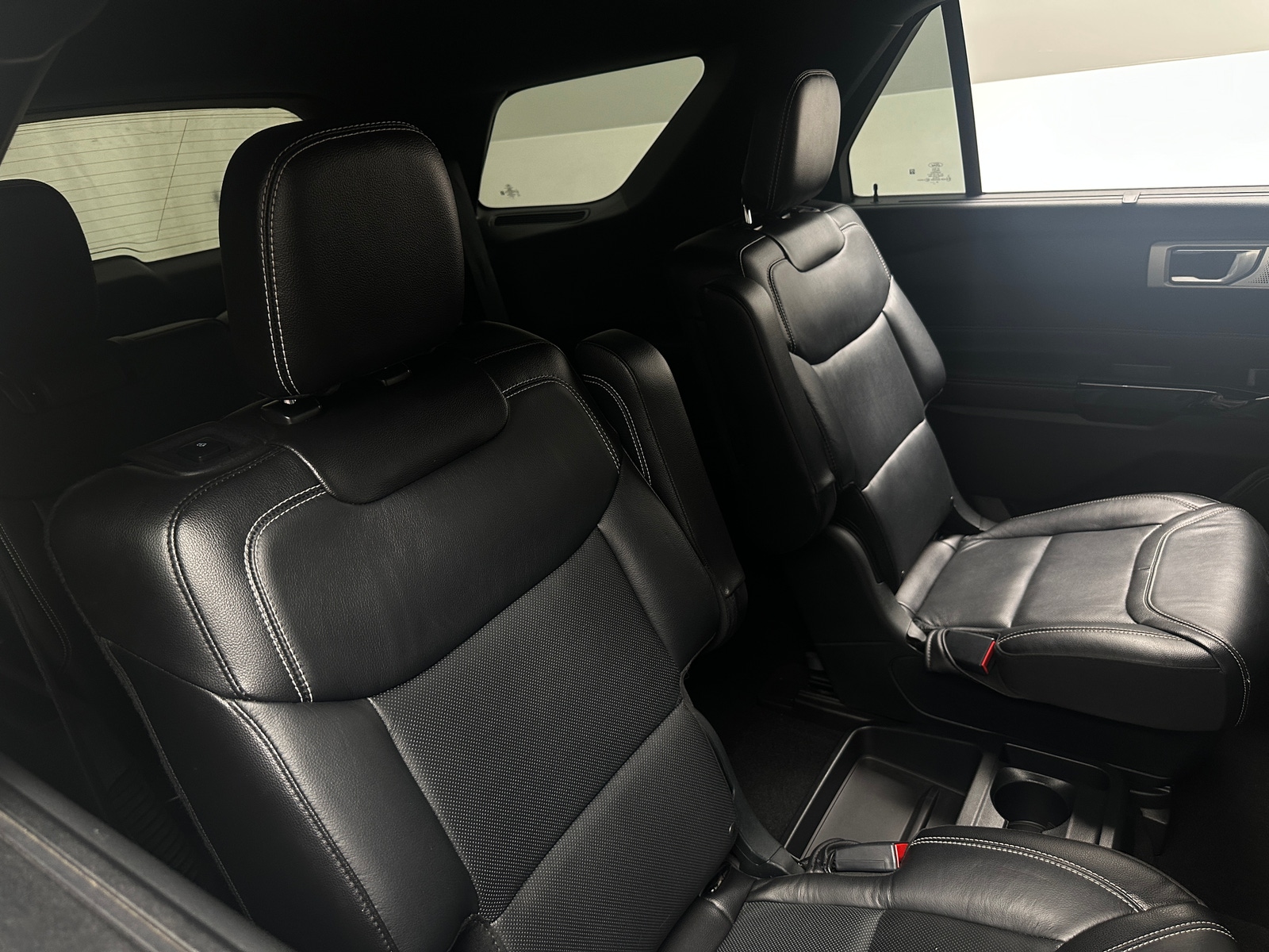 Thumbnail: 2021 Ford Explorer - 5