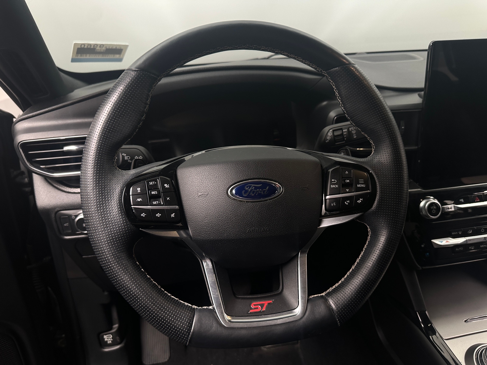 Thumbnail: 2021 Ford Explorer - 4