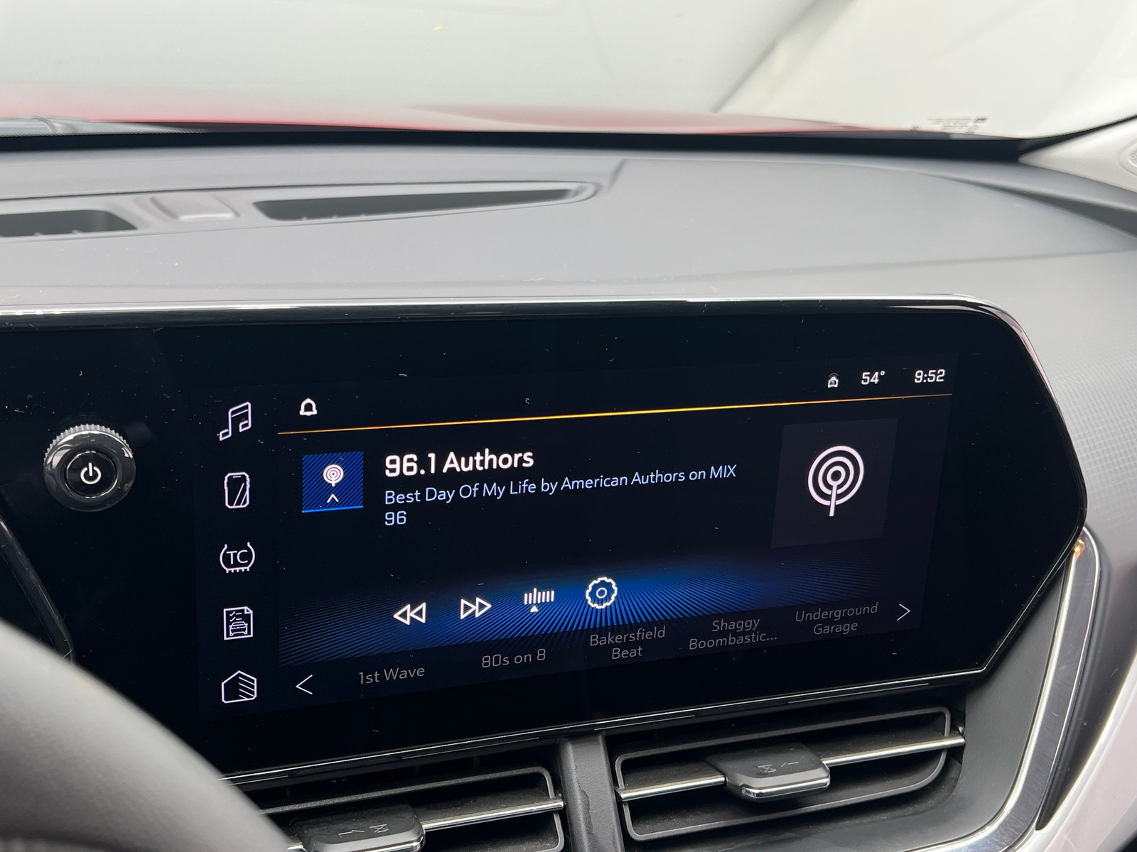 Thumbnail: 2025 Chevrolet Trax - 4