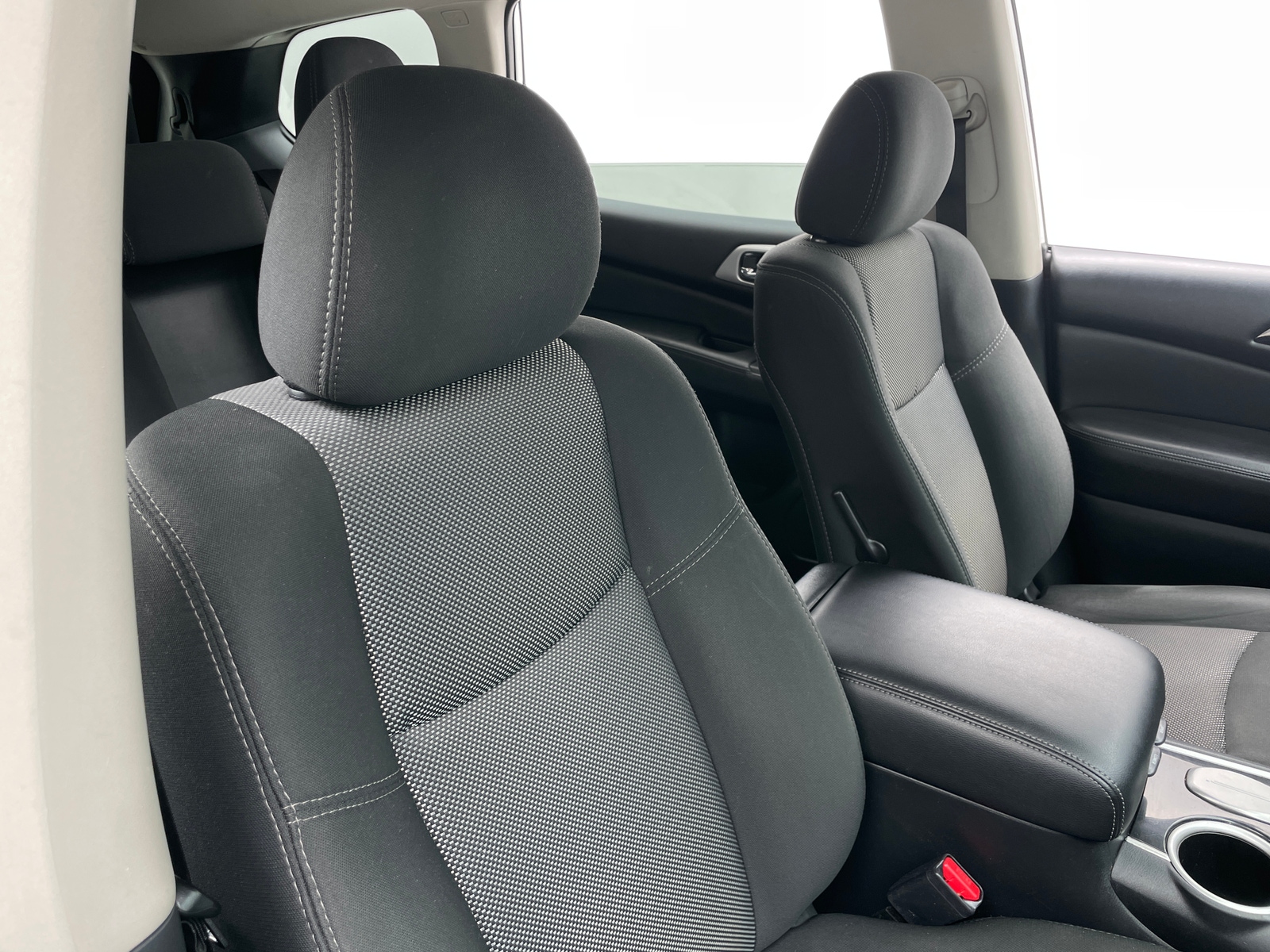 Thumbnail: 2020 Nissan Pathfinder - 2