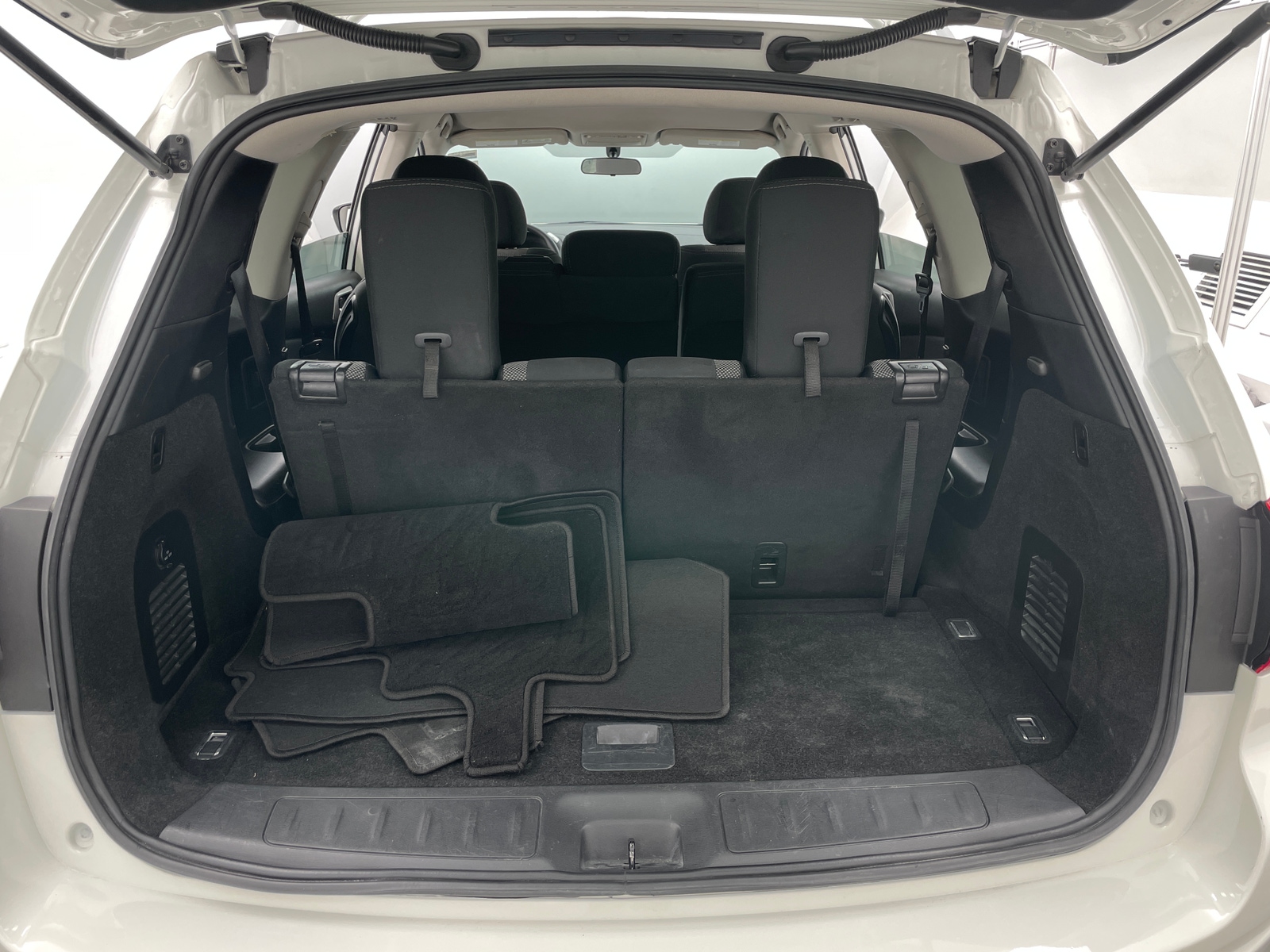 Thumbnail: 2020 Nissan Pathfinder - 7