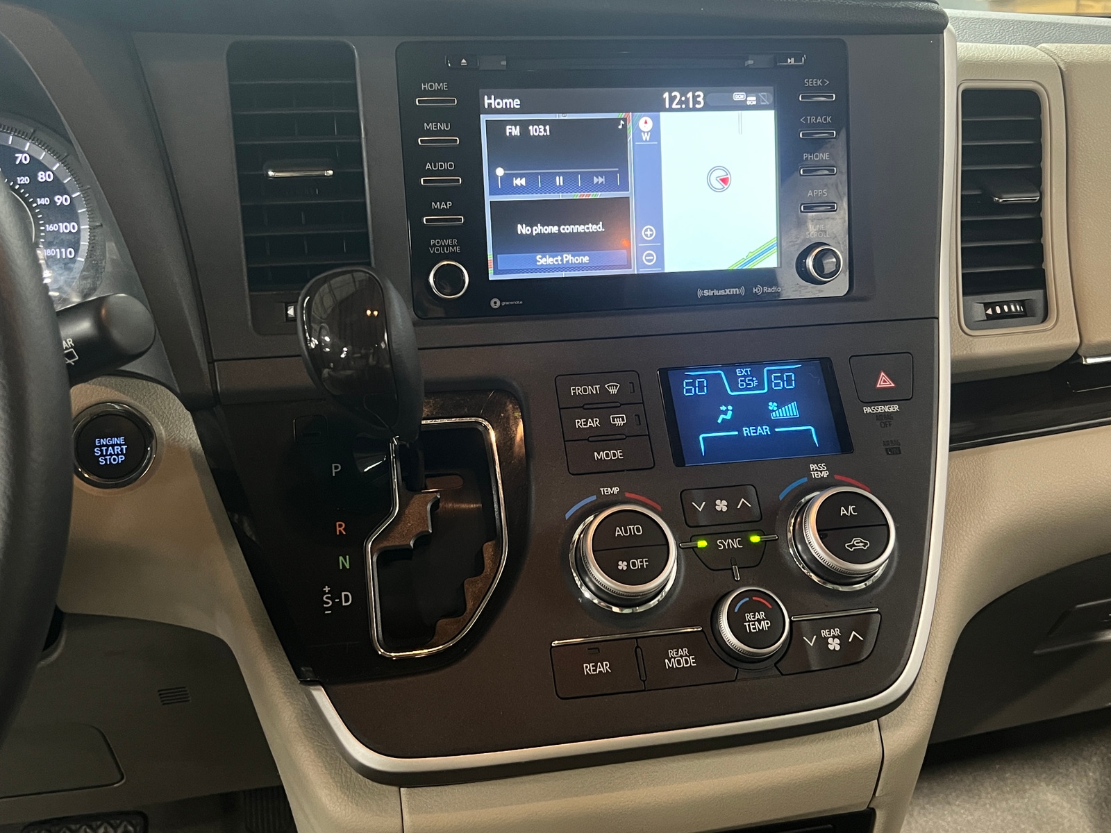 Thumbnail: 2020 Toyota Sienna - 3