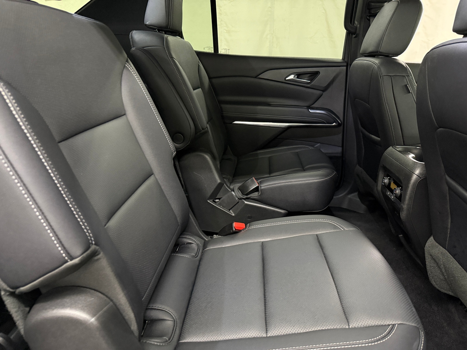 Thumbnail: 2025 Chevrolet Traverse - 6