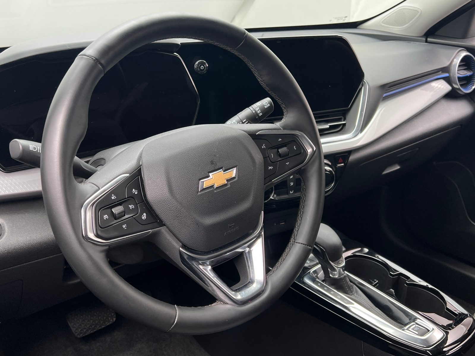 Thumbnail: 2025 Chevrolet Trax - 5