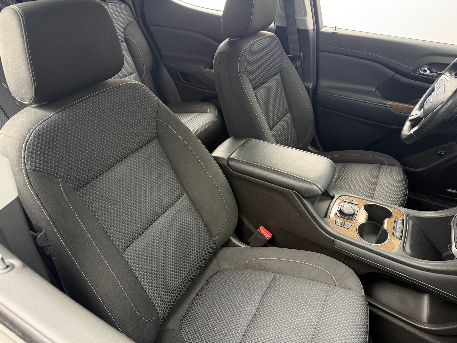 Thumbnail: 2023 GMC Acadia - 2