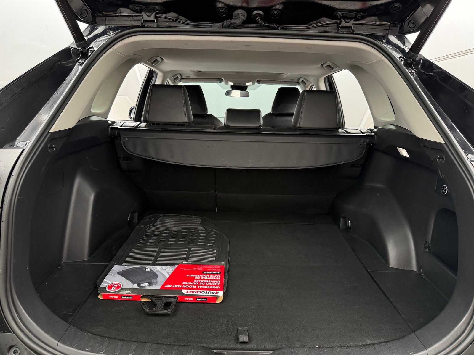 Thumbnail: 2023 Toyota RAV4 - 6