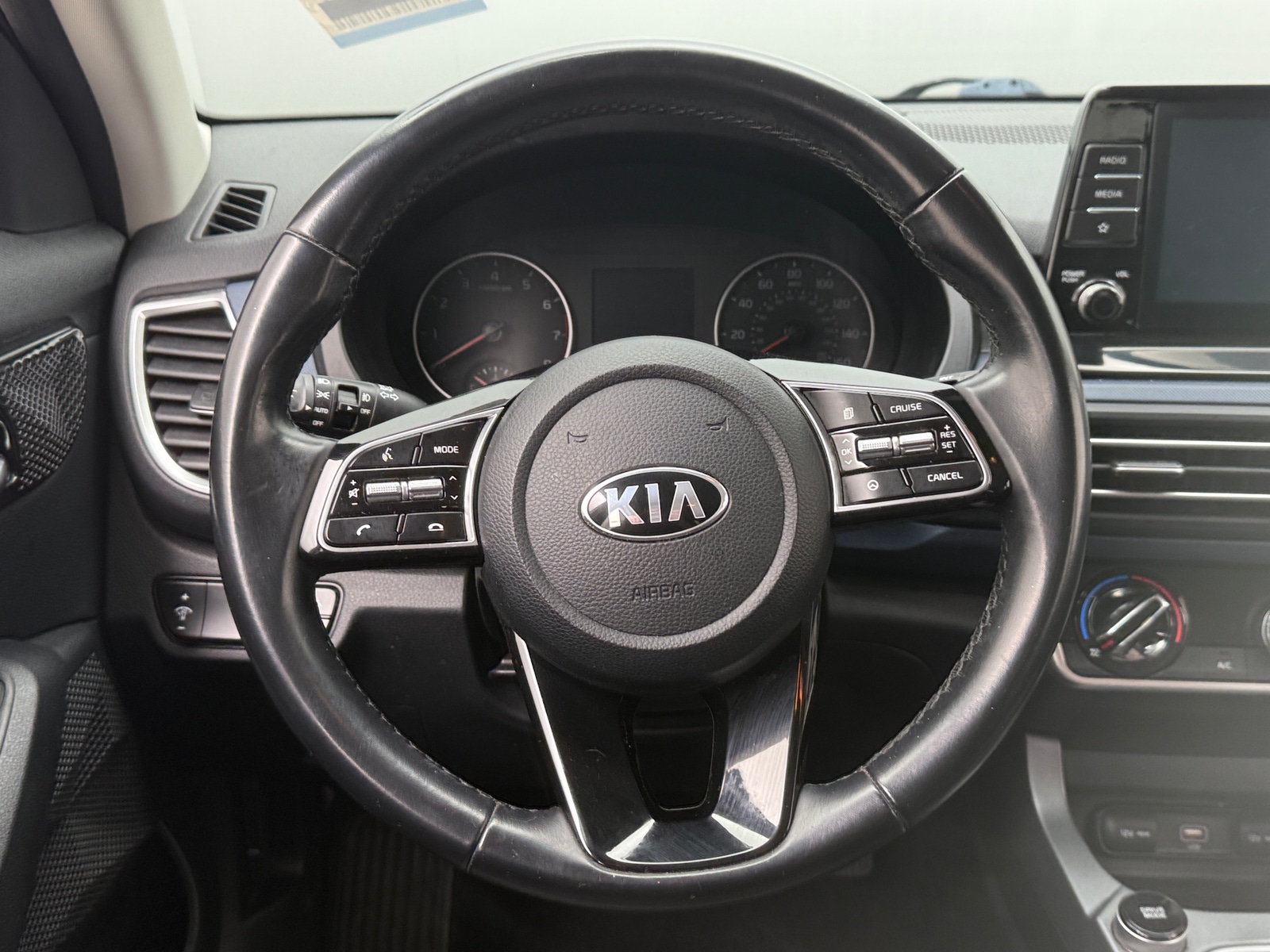 Thumbnail: 2021 Kia Seltos - 4