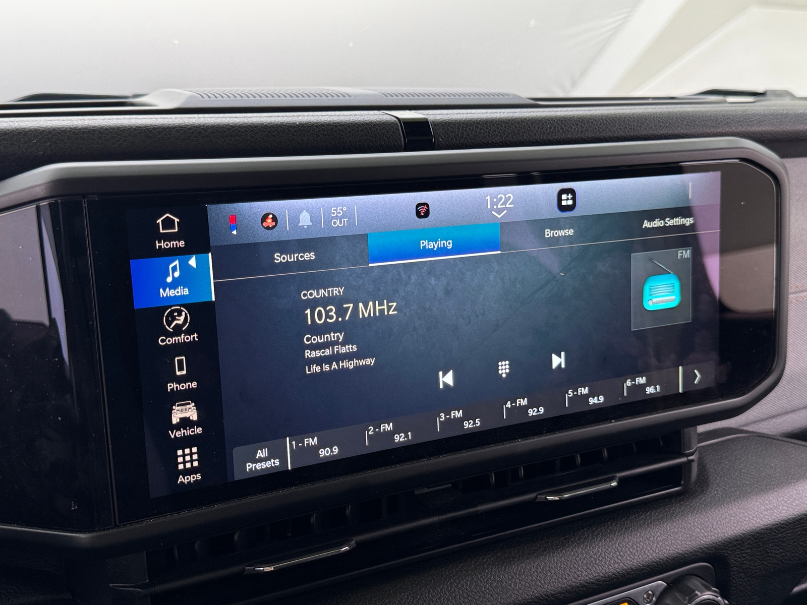 Thumbnail: 2024 Jeep Gladiator - 4