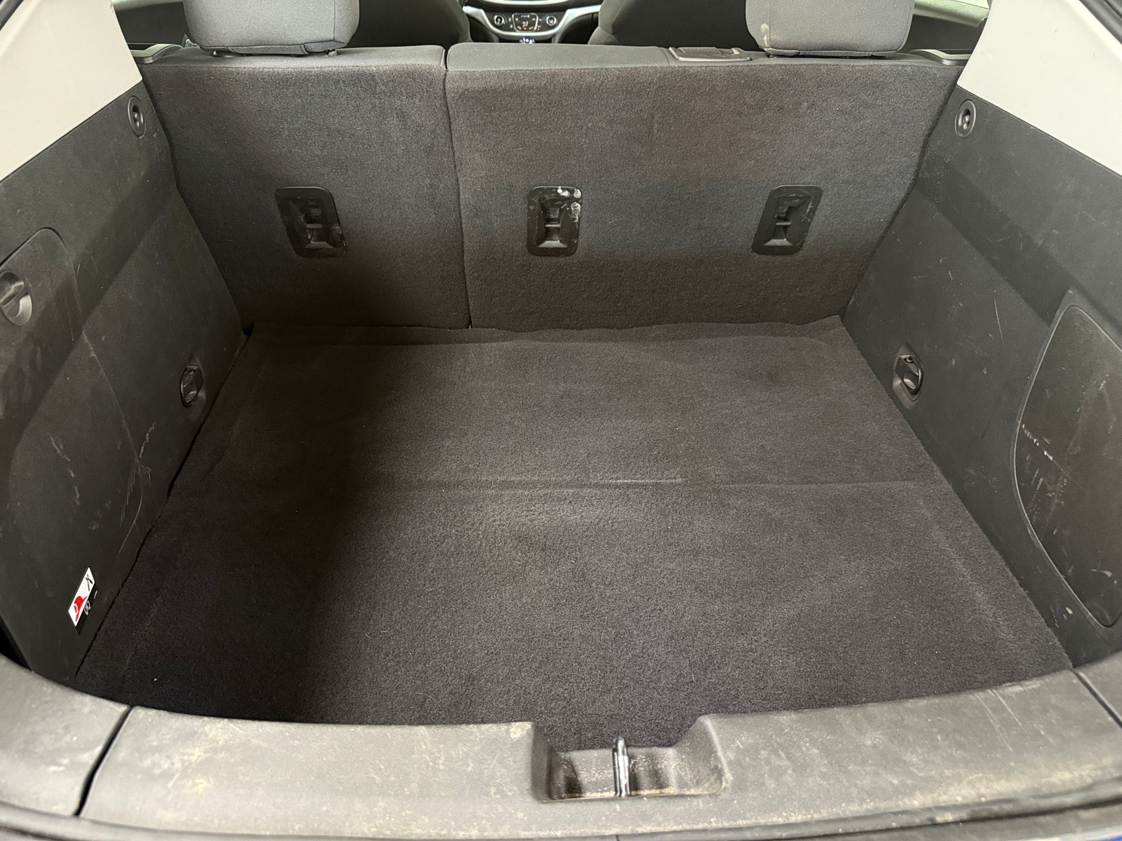 Thumbnail: 2017 Chevrolet Volt - 7