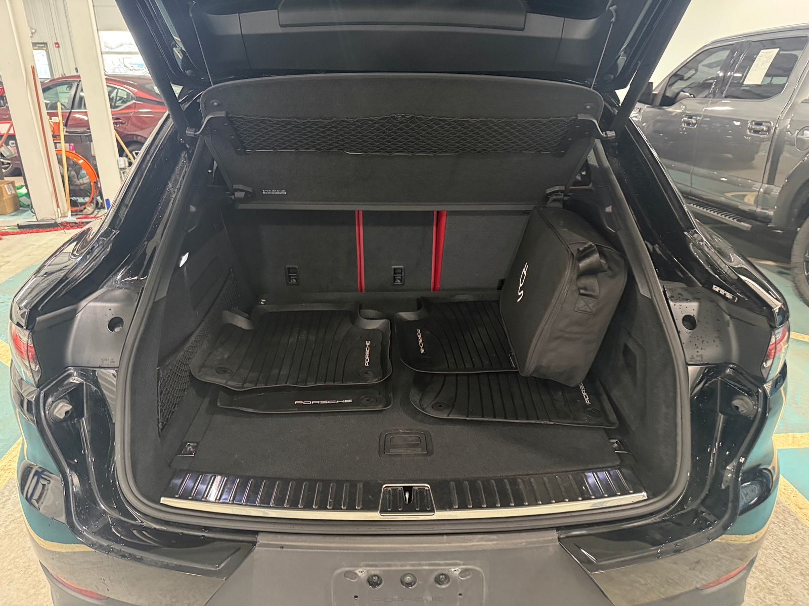 Thumbnail: 2020 Porsche  - 6