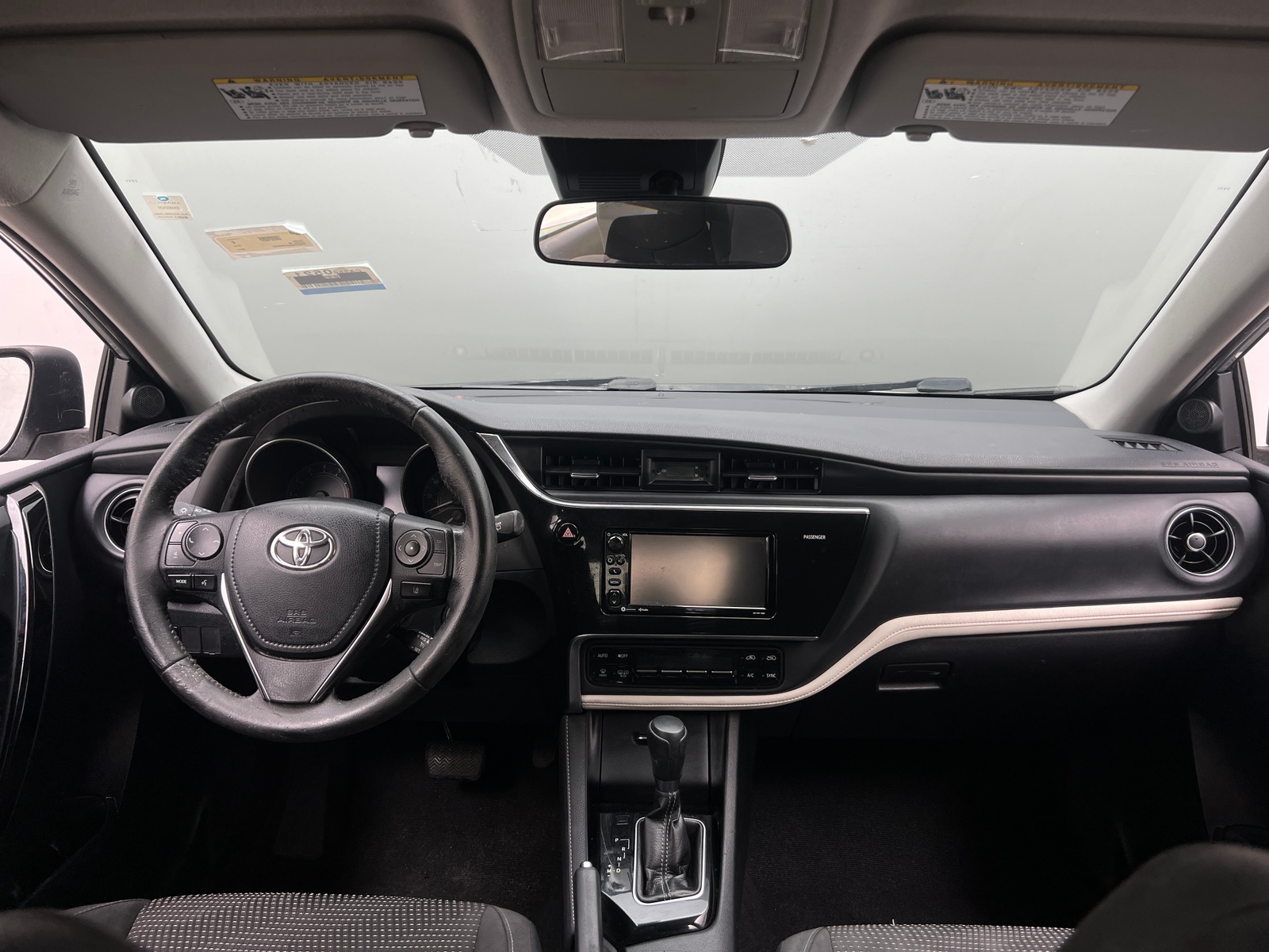 Thumbnail: 2017 Toyota Corolla iM - 3