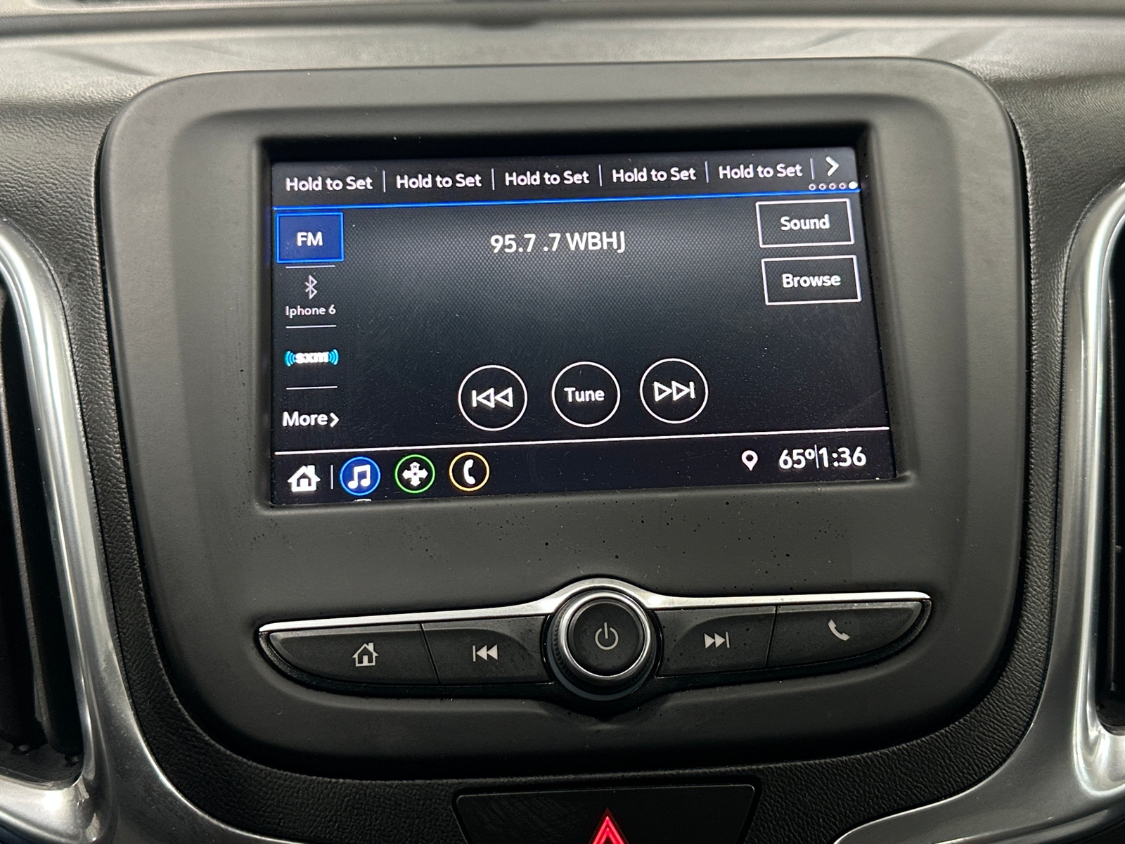 Thumbnail: 2021 Chevrolet Equinox - 4