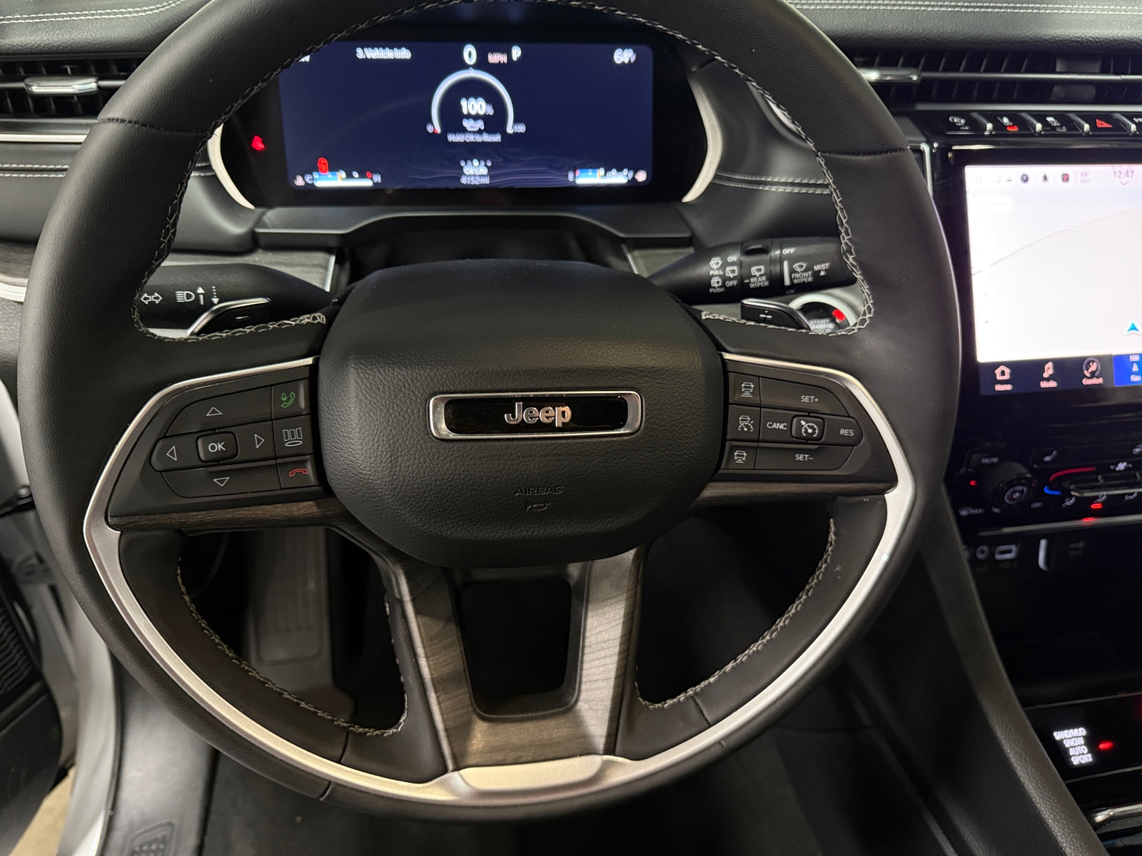 Thumbnail: 2025 Jeep Grand Cherokee - 4