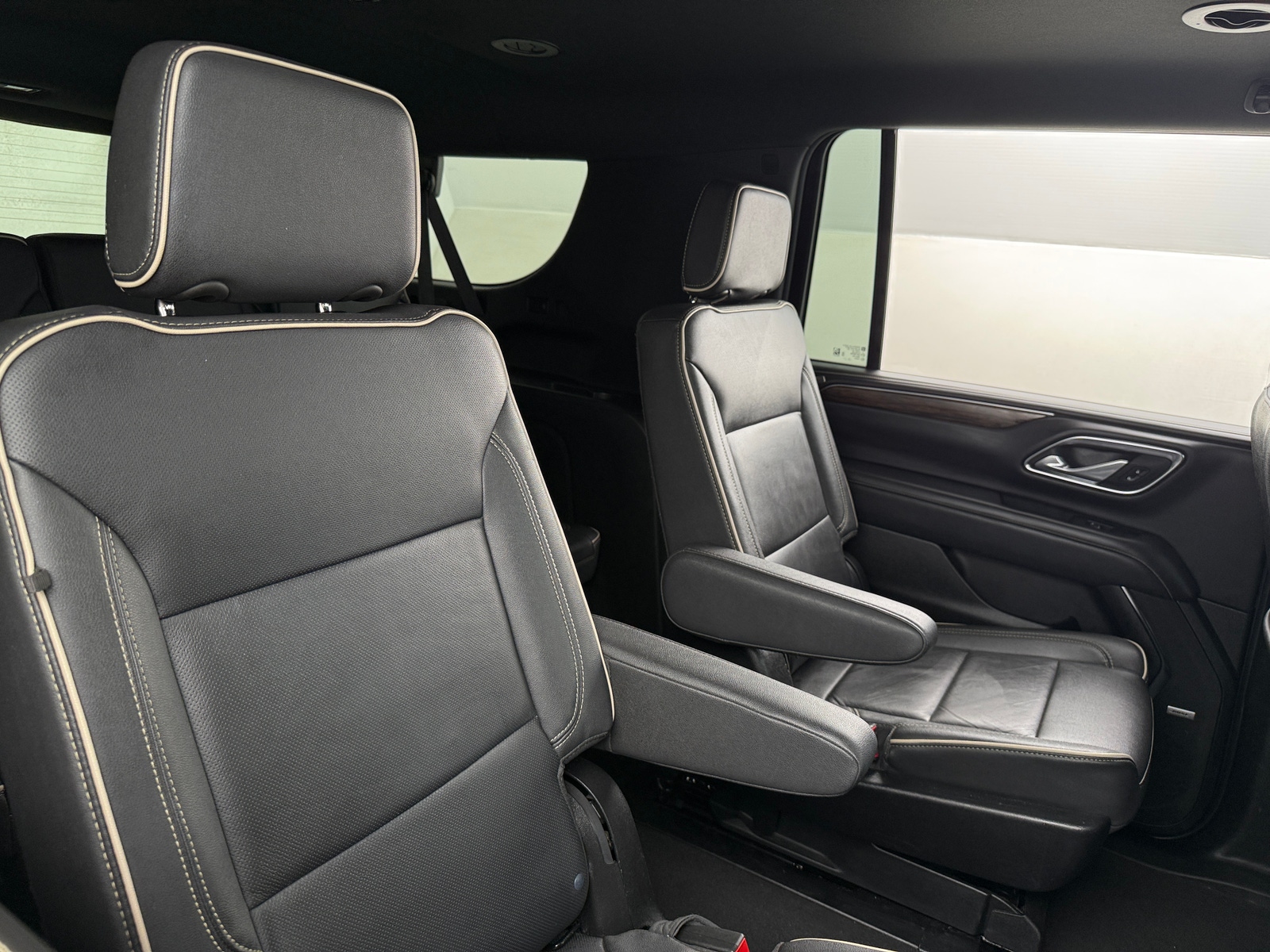 Thumbnail: 2023 Chevrolet Suburban - 5