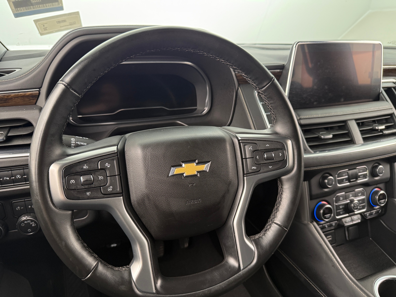 Thumbnail: 2023 Chevrolet Suburban - 4