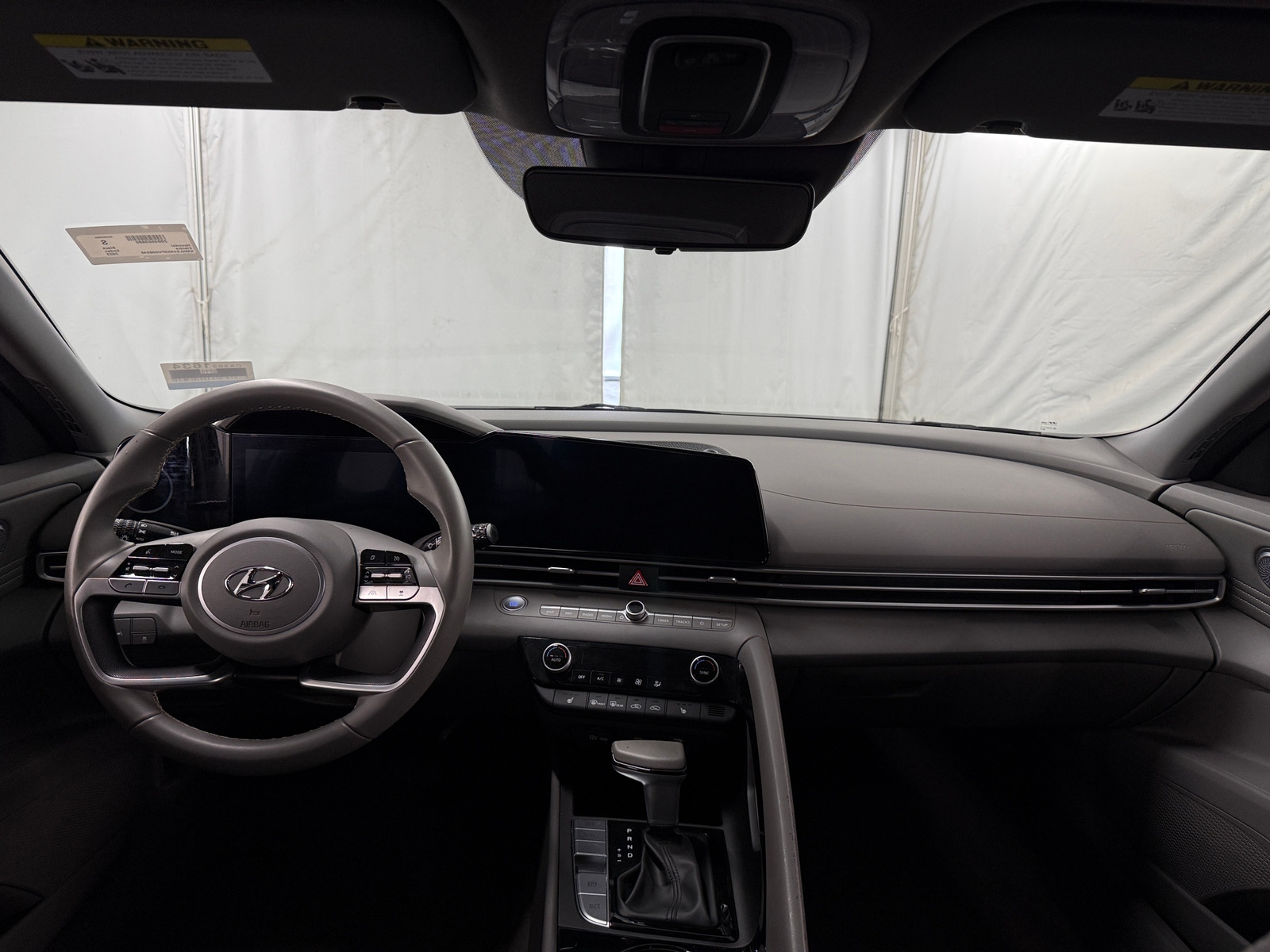 Thumbnail: 2023 Hyundai Elantra - 3
