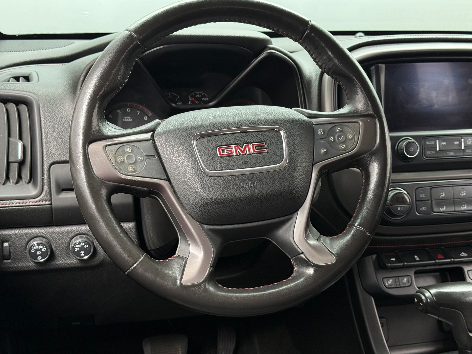 Thumbnail: 2016 GMC Canyon - 5