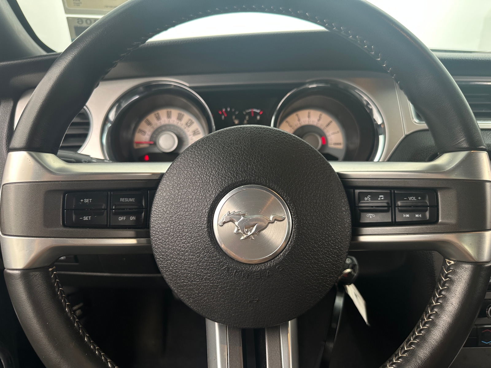 Thumbnail: 2011 Ford Mustang - 3