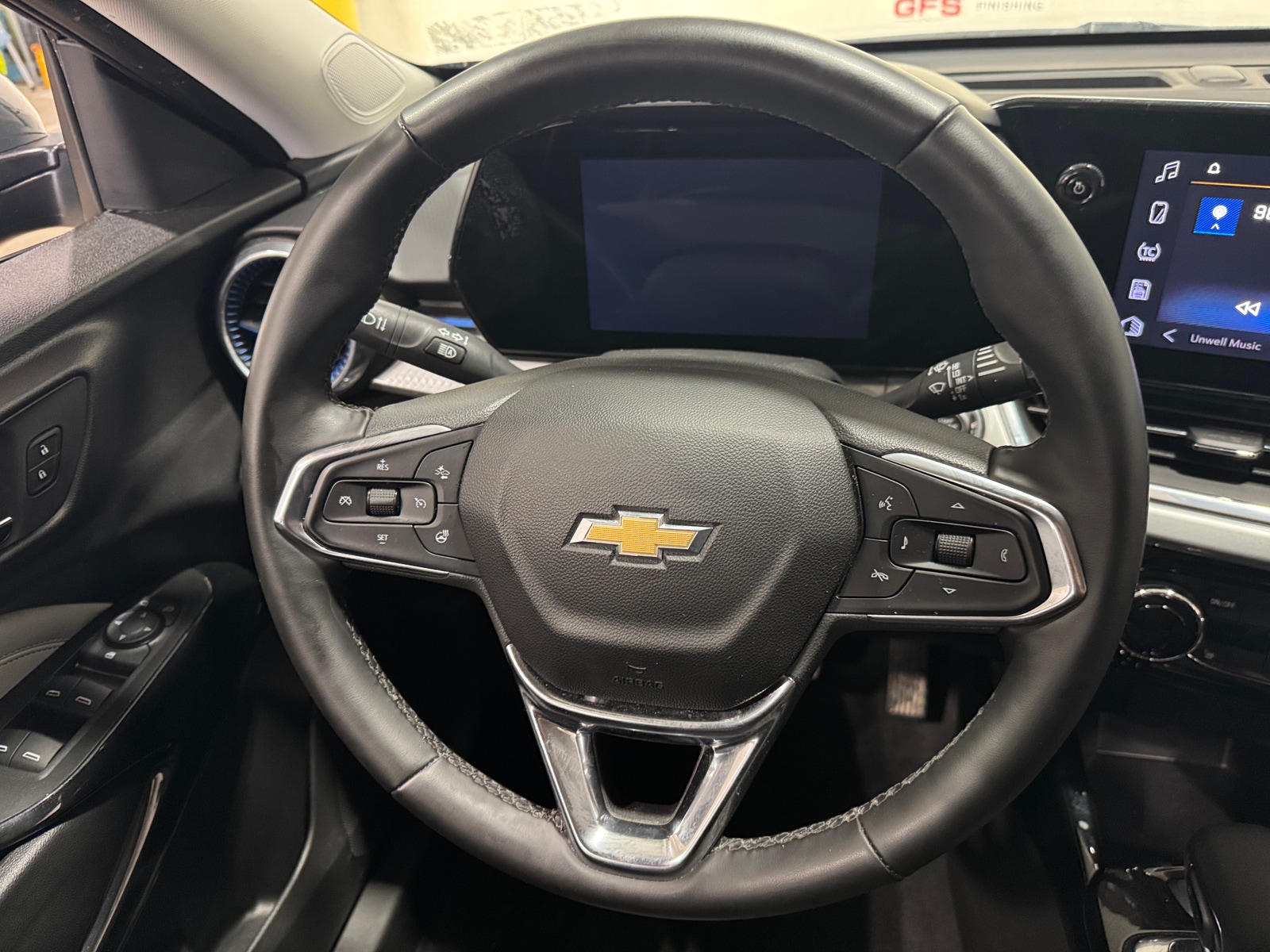 Thumbnail: 2025 Chevrolet Trax - 5