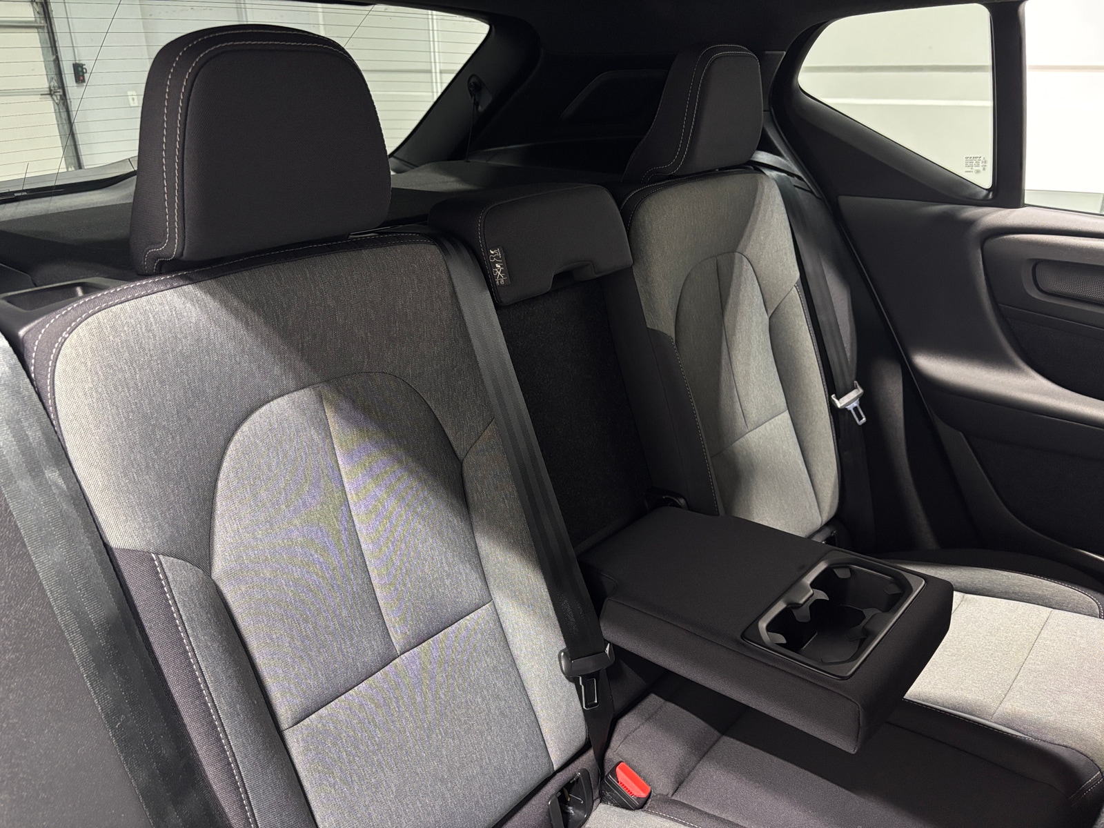 Thumbnail: 2023 Volvo XC40 - 6