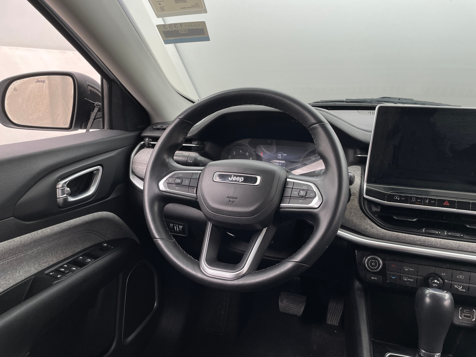 Thumbnail: 2022 Jeep Compass - 4