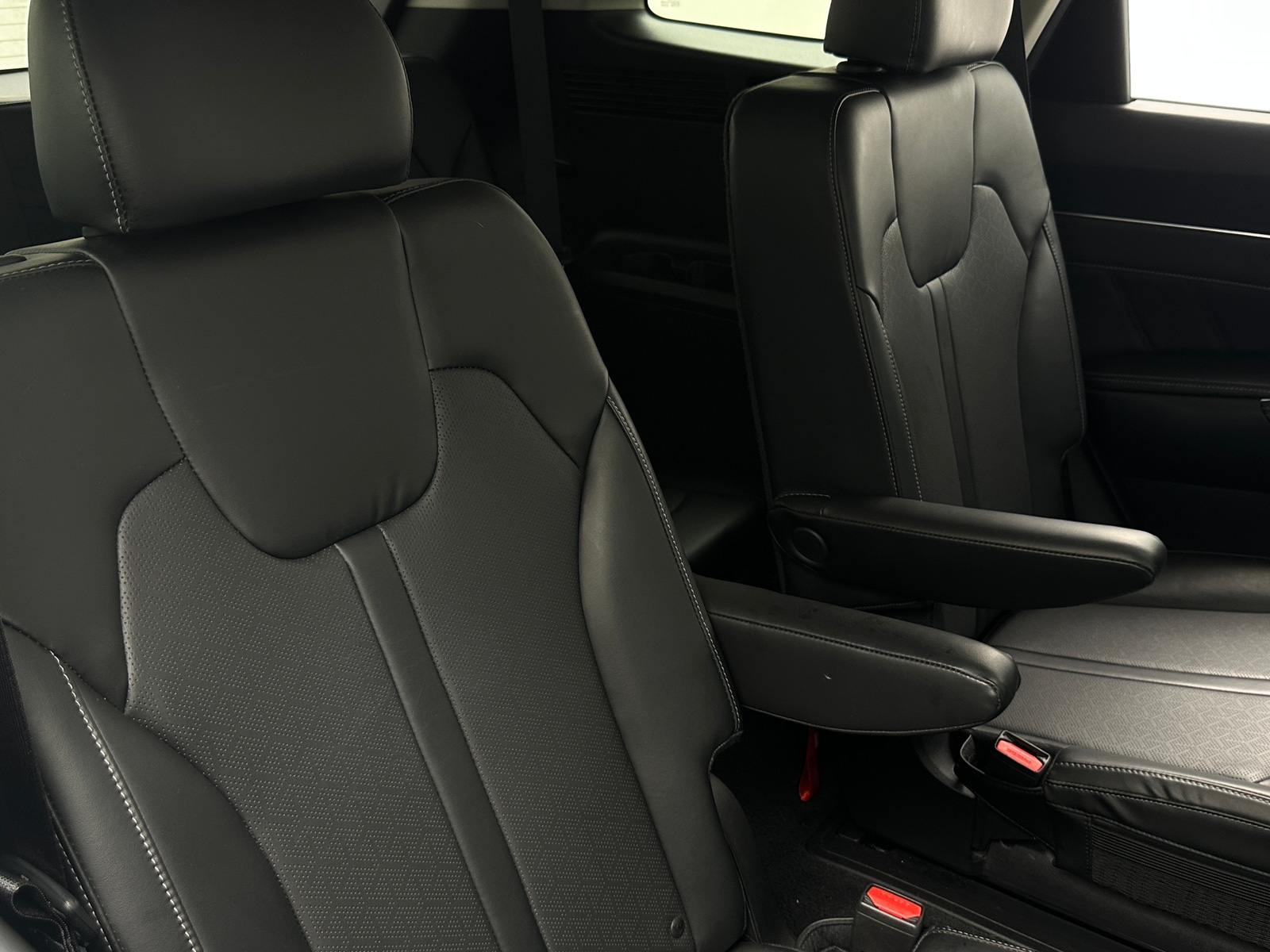 Thumbnail: 2022 Kia Sorento - 5