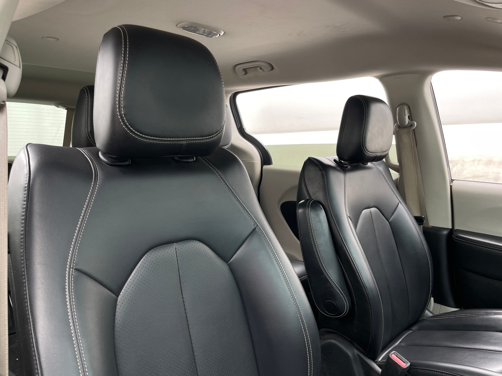 Thumbnail: 2020 Chrysler Voyager - 2