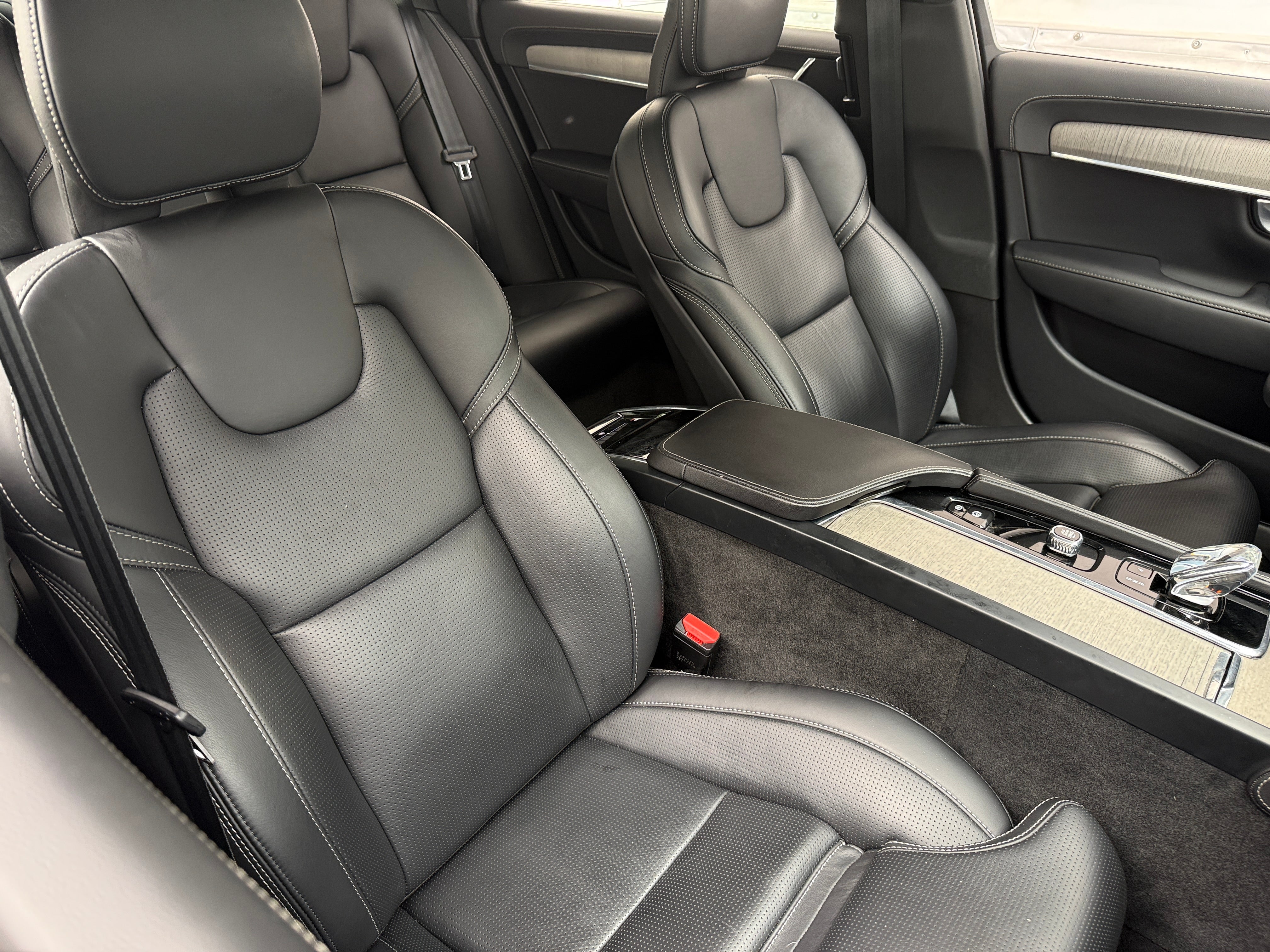 2023 Volvo S90