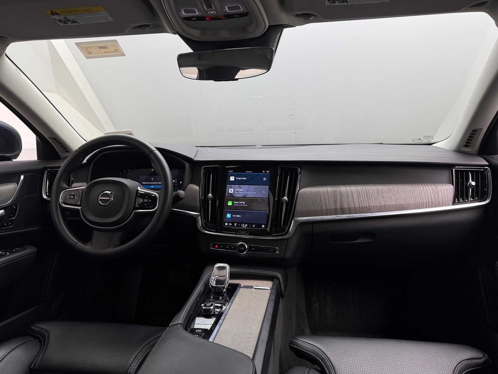 Thumbnail: 2023 Volvo S90 - 2