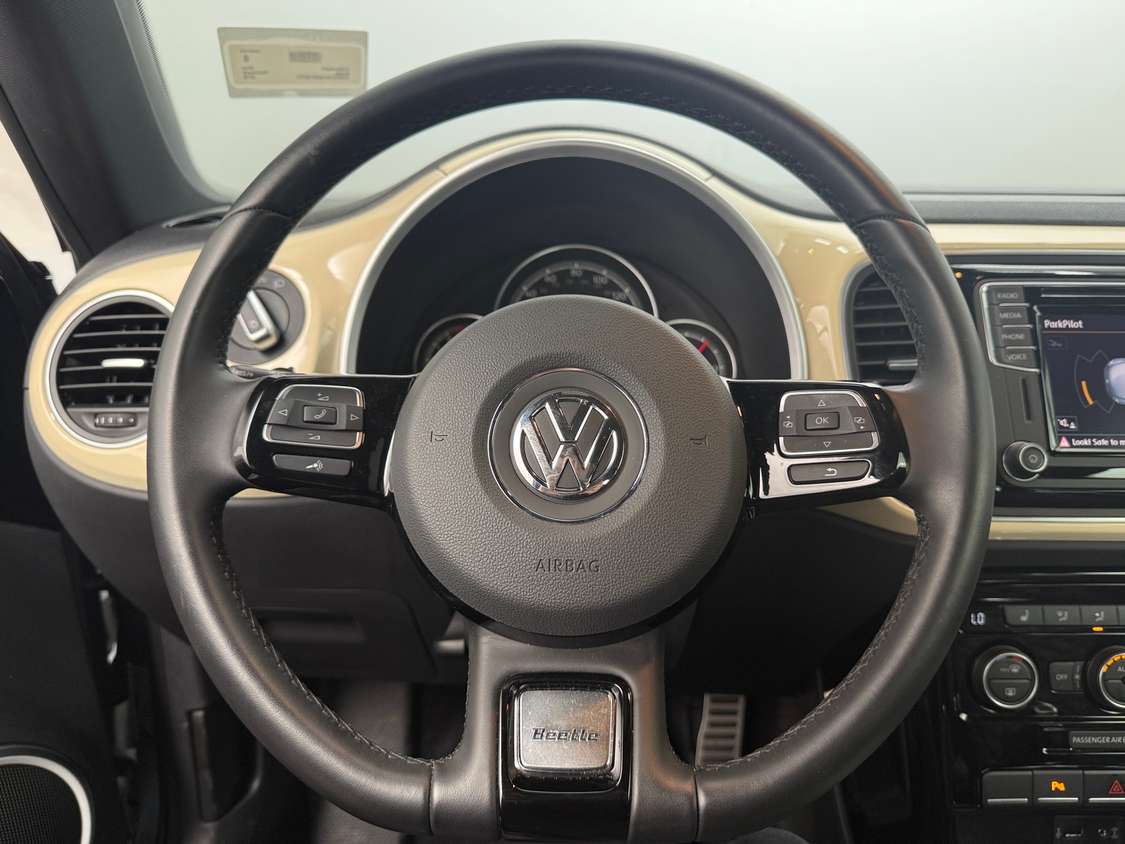 Thumbnail: 2019 Volkswagen Beetle - 4