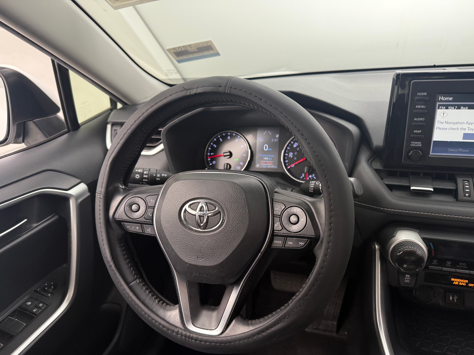 Thumbnail: 2019 Toyota RAV4 - 4