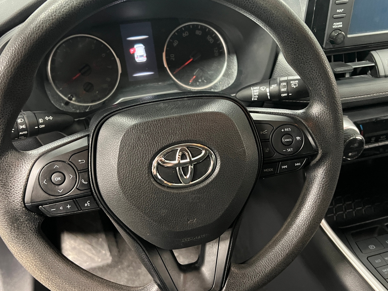 Thumbnail: 2019 Toyota RAV4 - 5