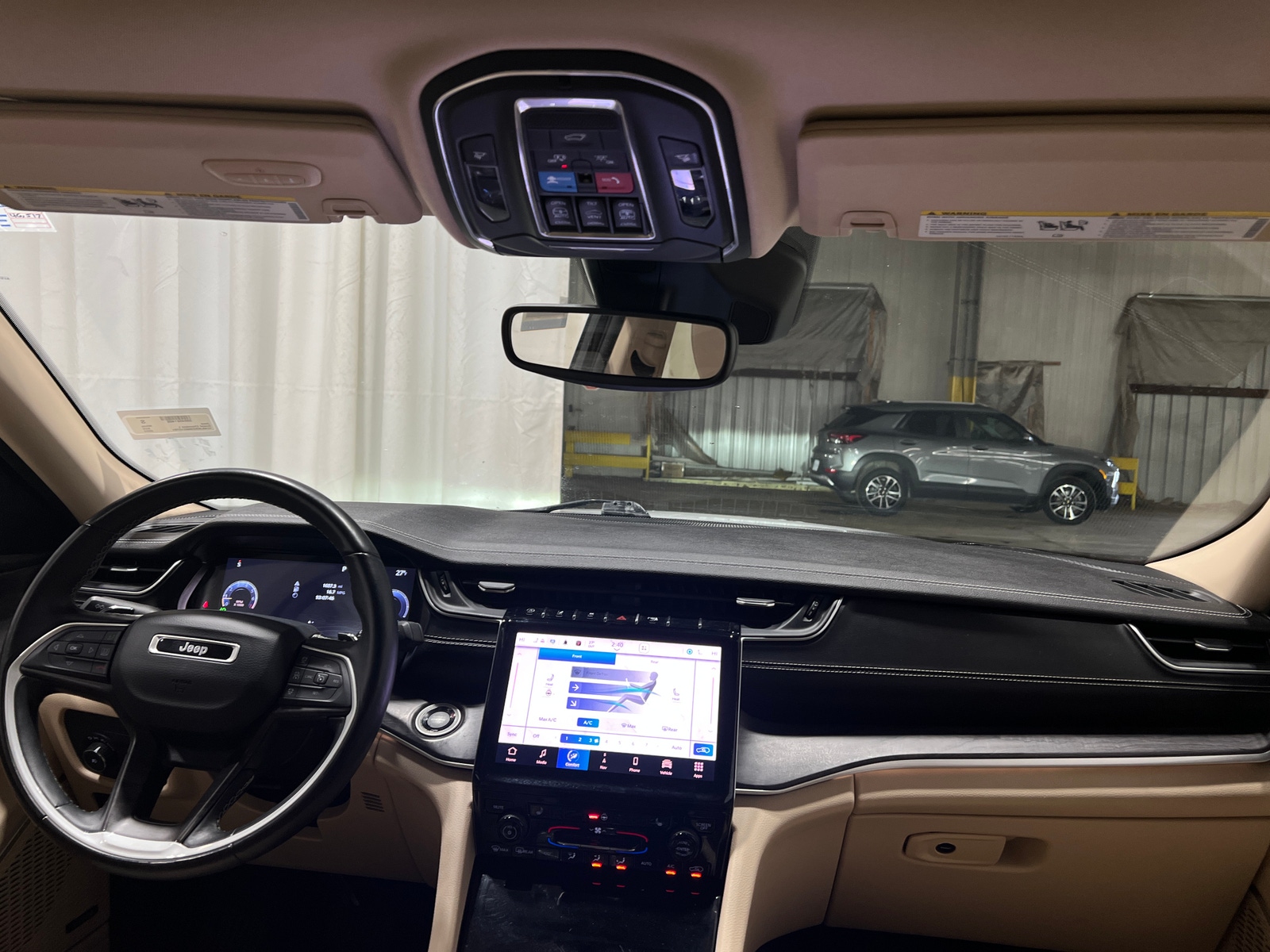 Thumbnail: 2022 Jeep Grand Cherokee L - 2