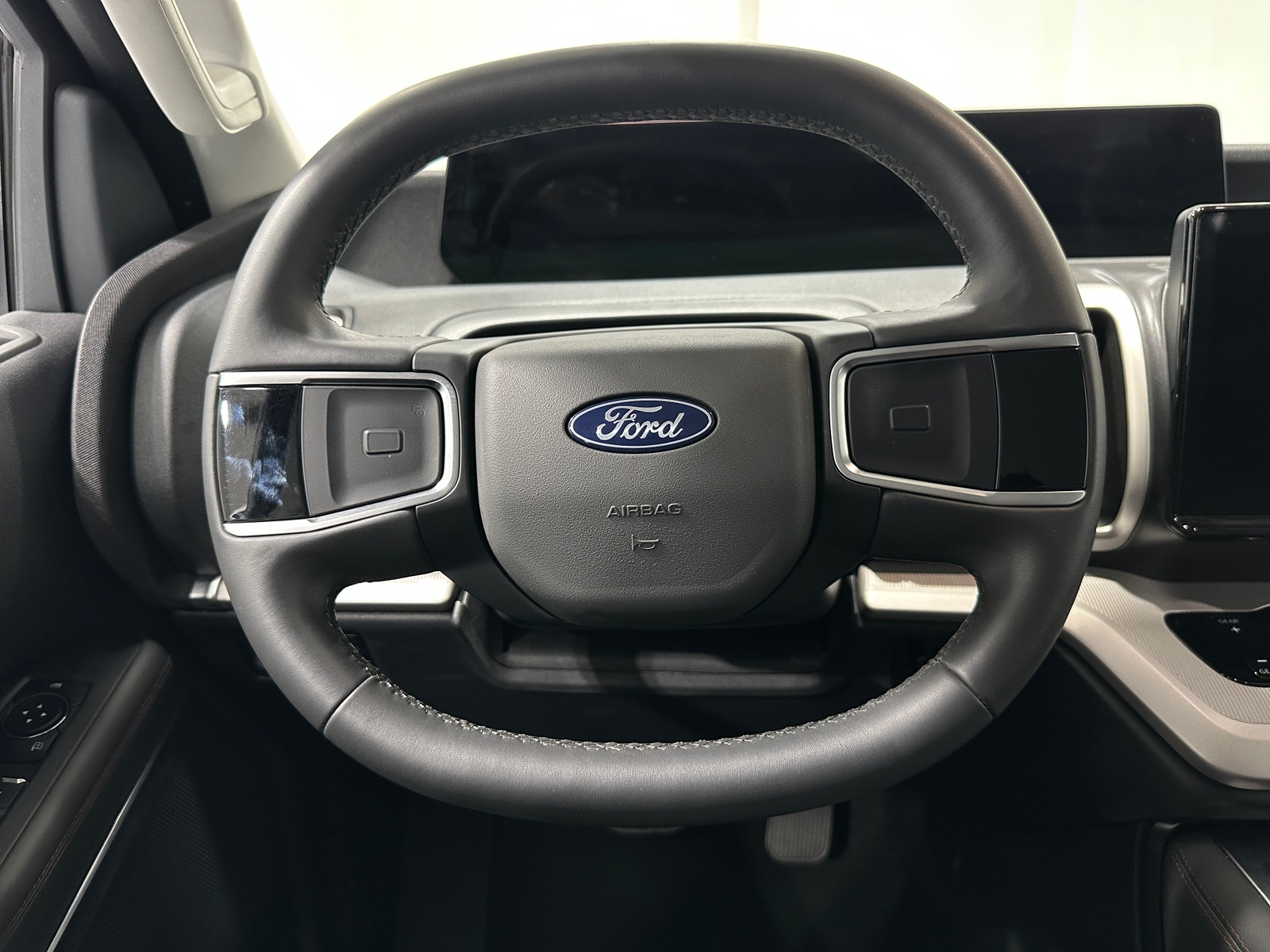 Thumbnail: 2025 Ford Expedition - 5